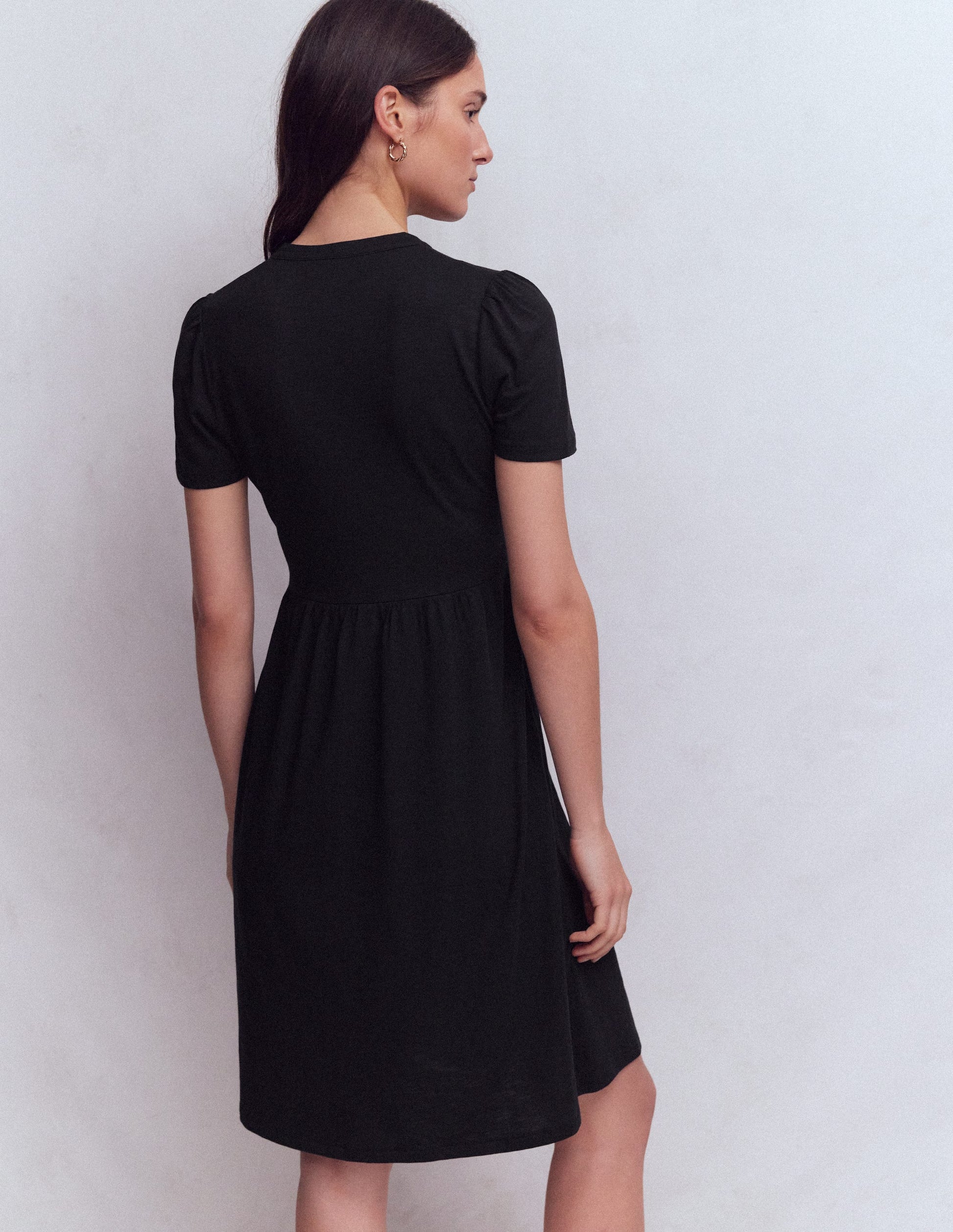 Boden Women's Naomi Short Sleeve Dress in Black | Size 10 Boden Women's Naomi Short Sleeve Dress in Black | Size 10