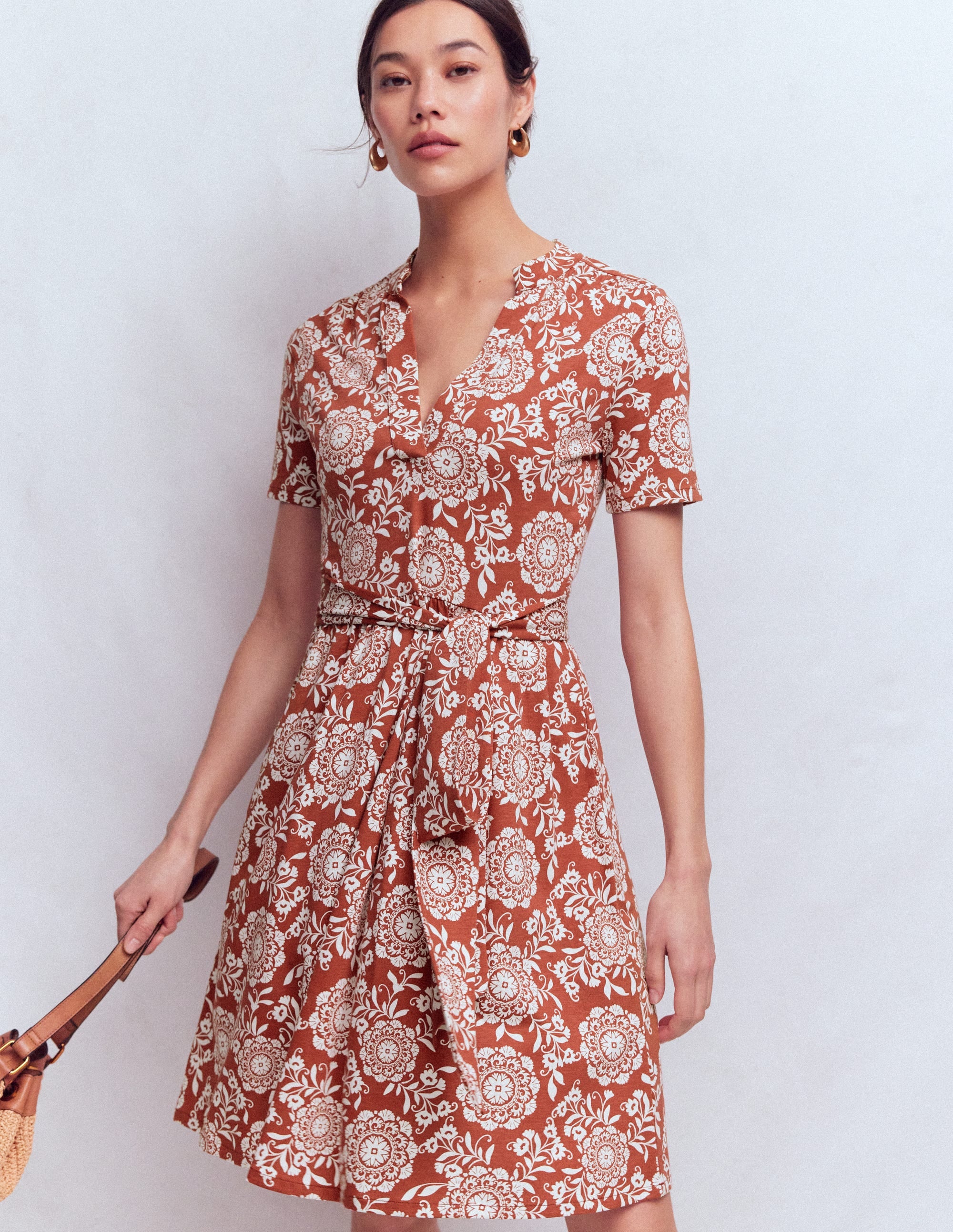 Daisy Flippy Jersey Dress-Brown, Decorative Blossom - Image 1