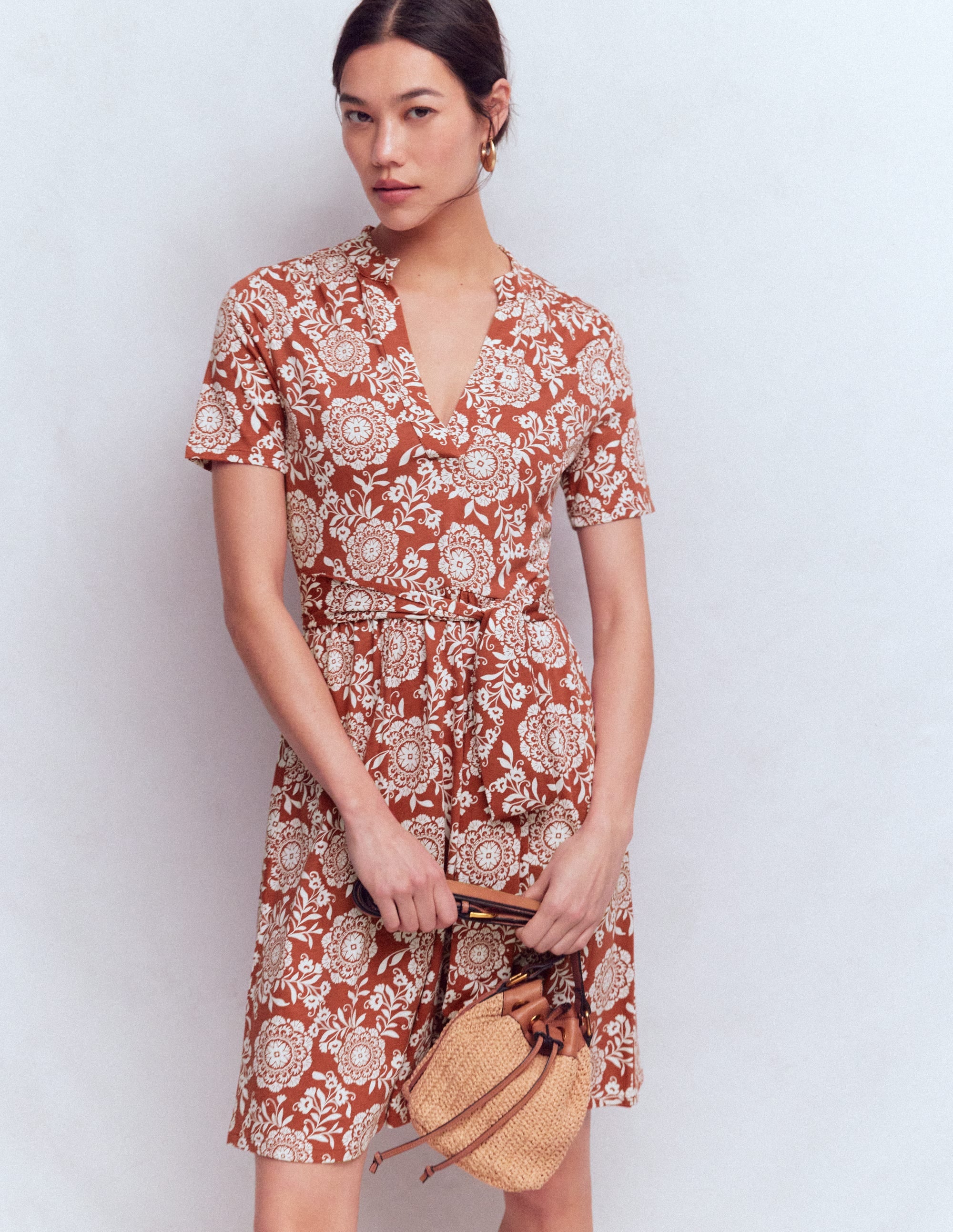 Daisy Flippy Jersey Dress-Brown, Decorative Blossom - Image 4