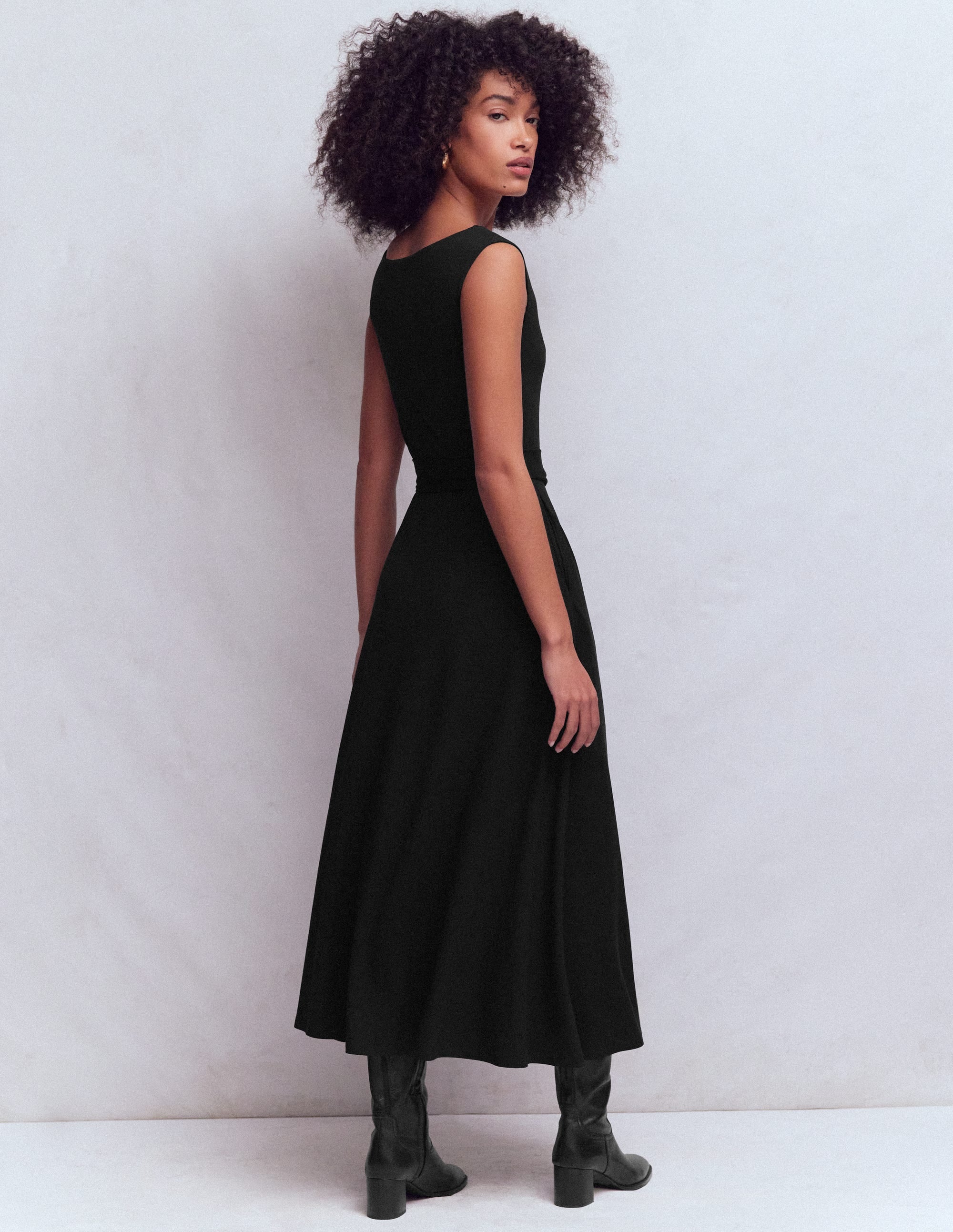 Tamsin Jersey Midi Dress-Black - Image 4