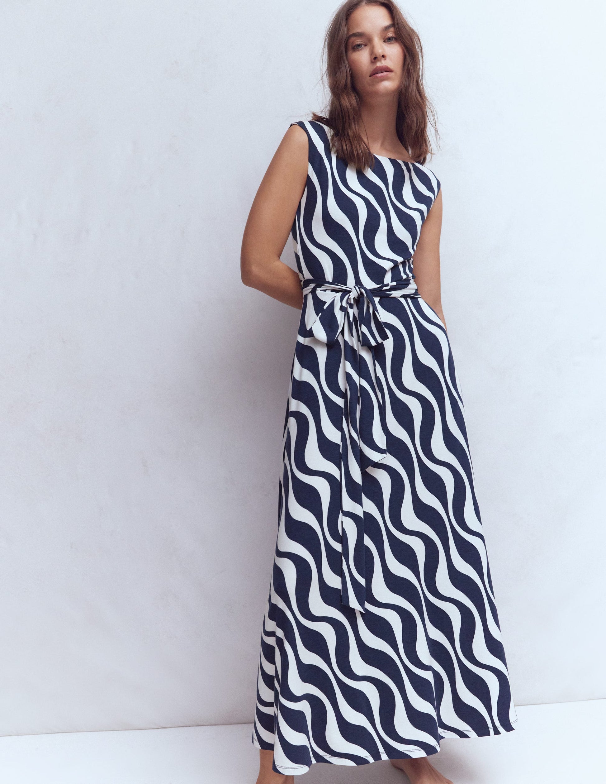 Tamsin Jersey Midi Dress-French Navy, Rhythmic Wave-5