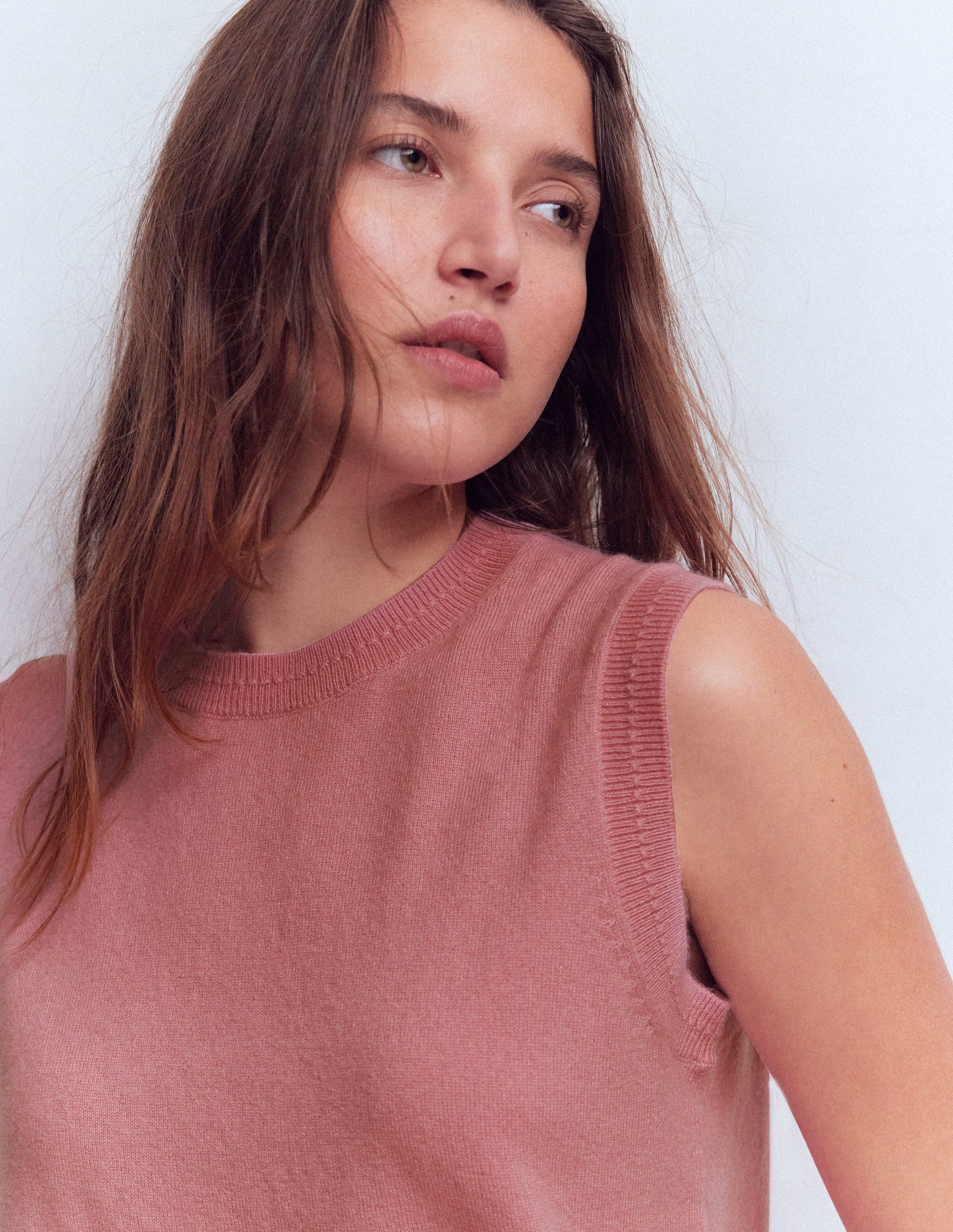 Eva Cashmere Vest-Camelia Pink-2