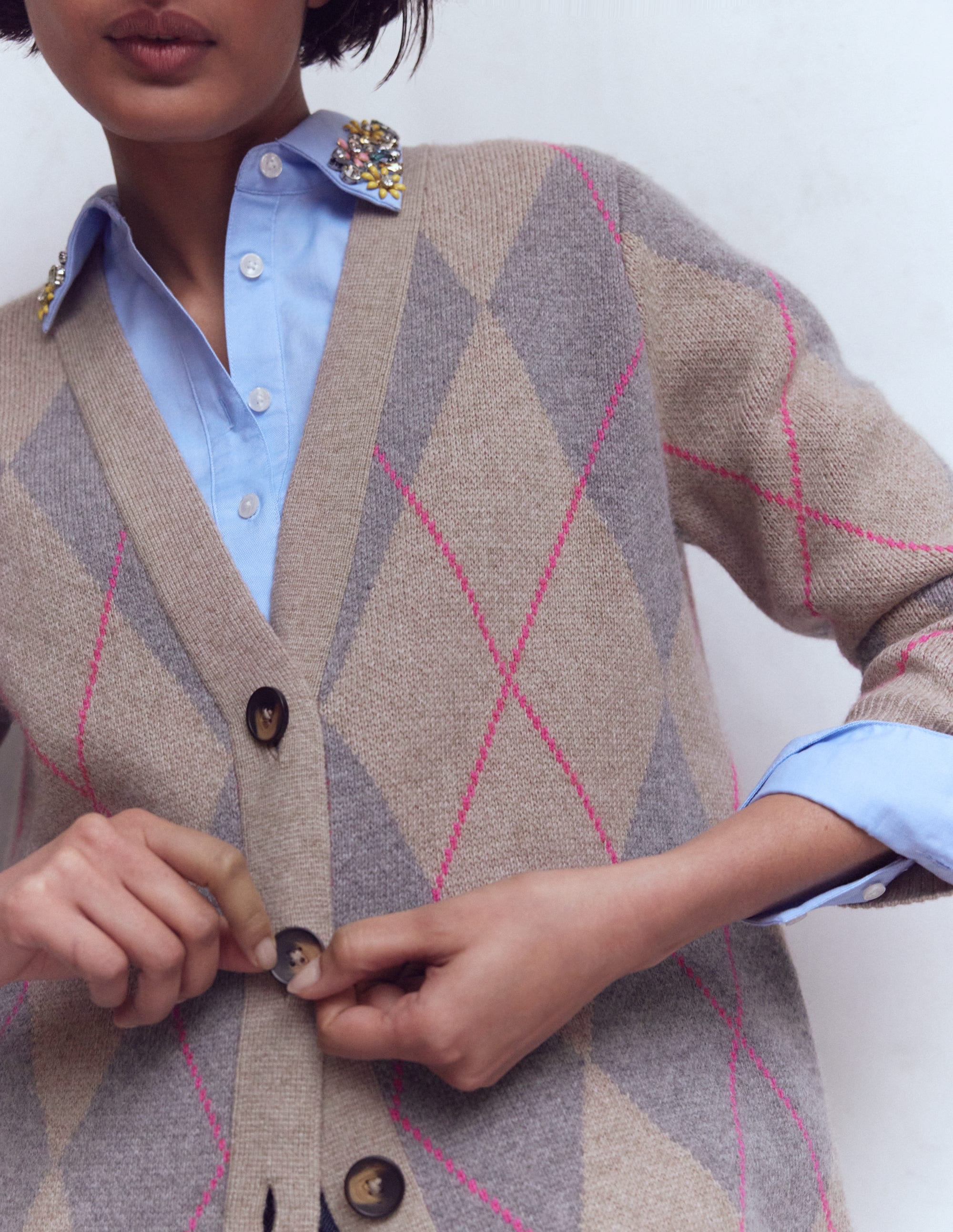 Quinn Boyfriend Cardigan-Neutral Argyle - Image 2