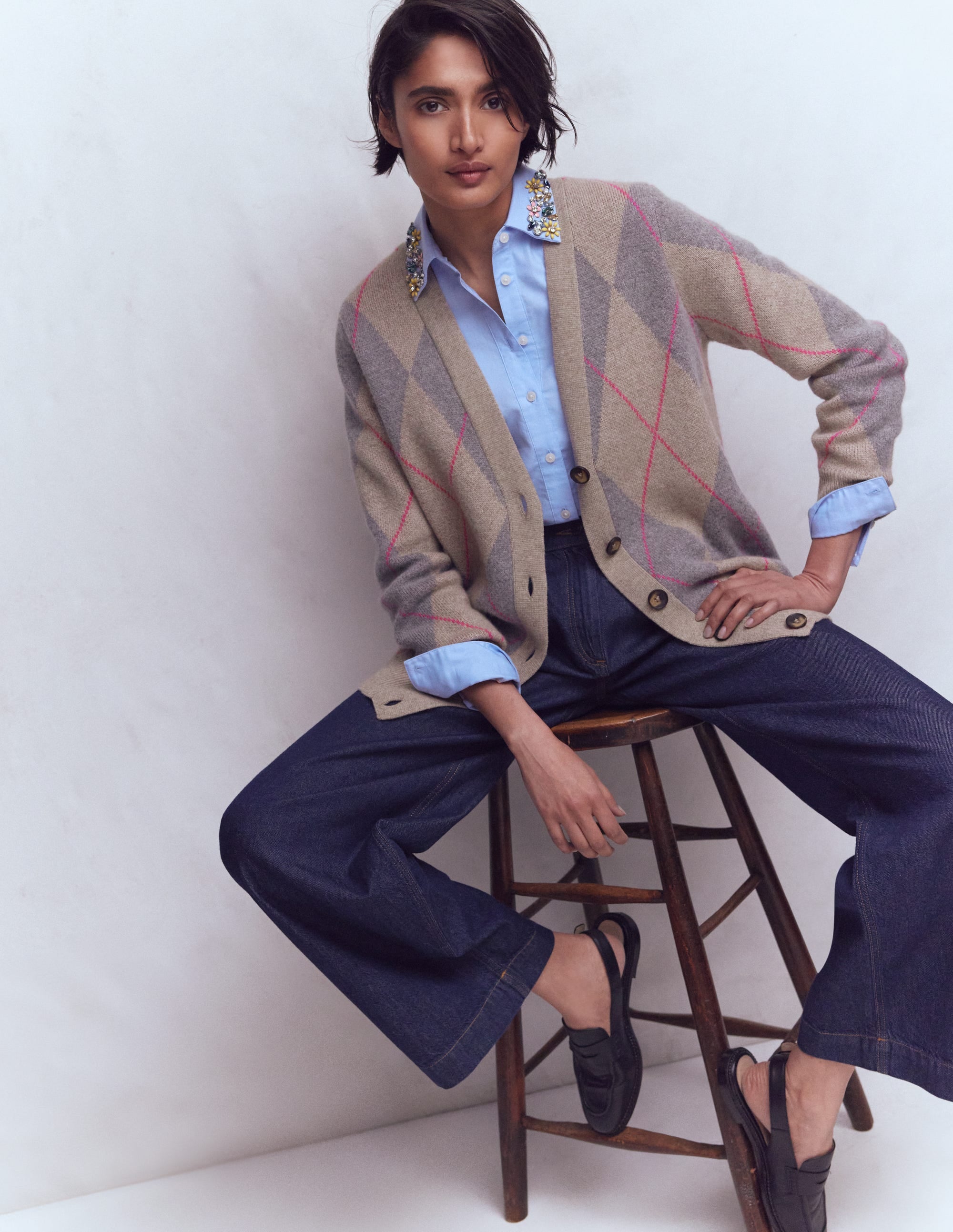 Quinn Boyfriend Cardigan-Neutral Argyle - Image 5