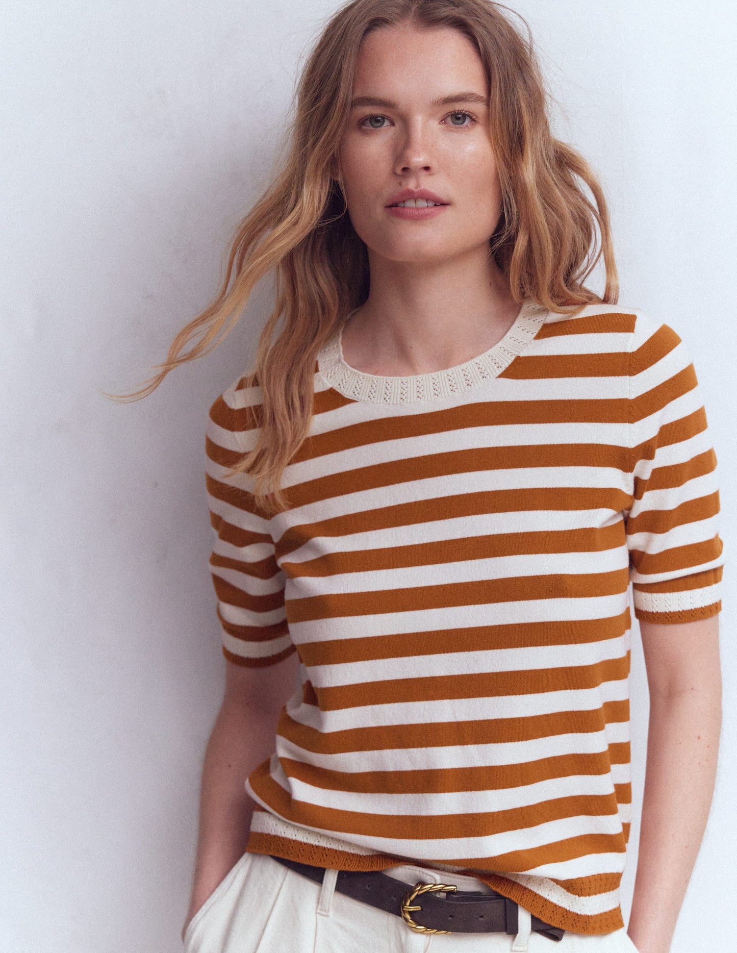 Emilia Cotton Crew T-shirt-Cognac/ Warm Ivory