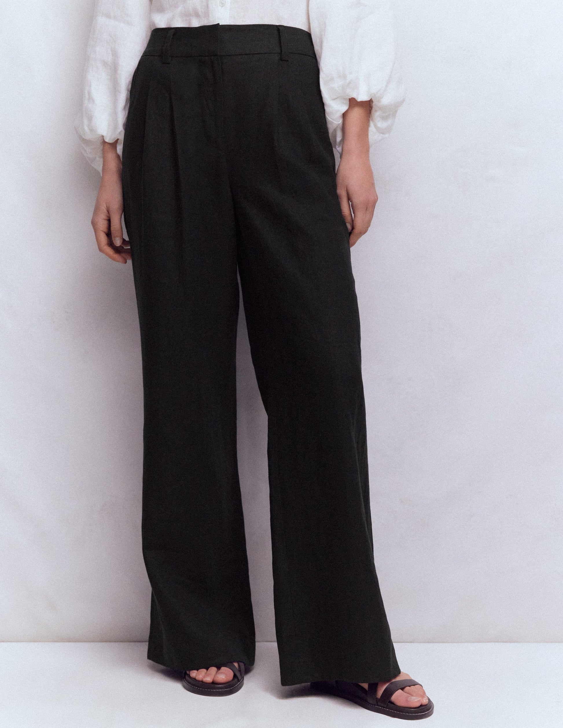 Kensington Linen Pants-Black-4