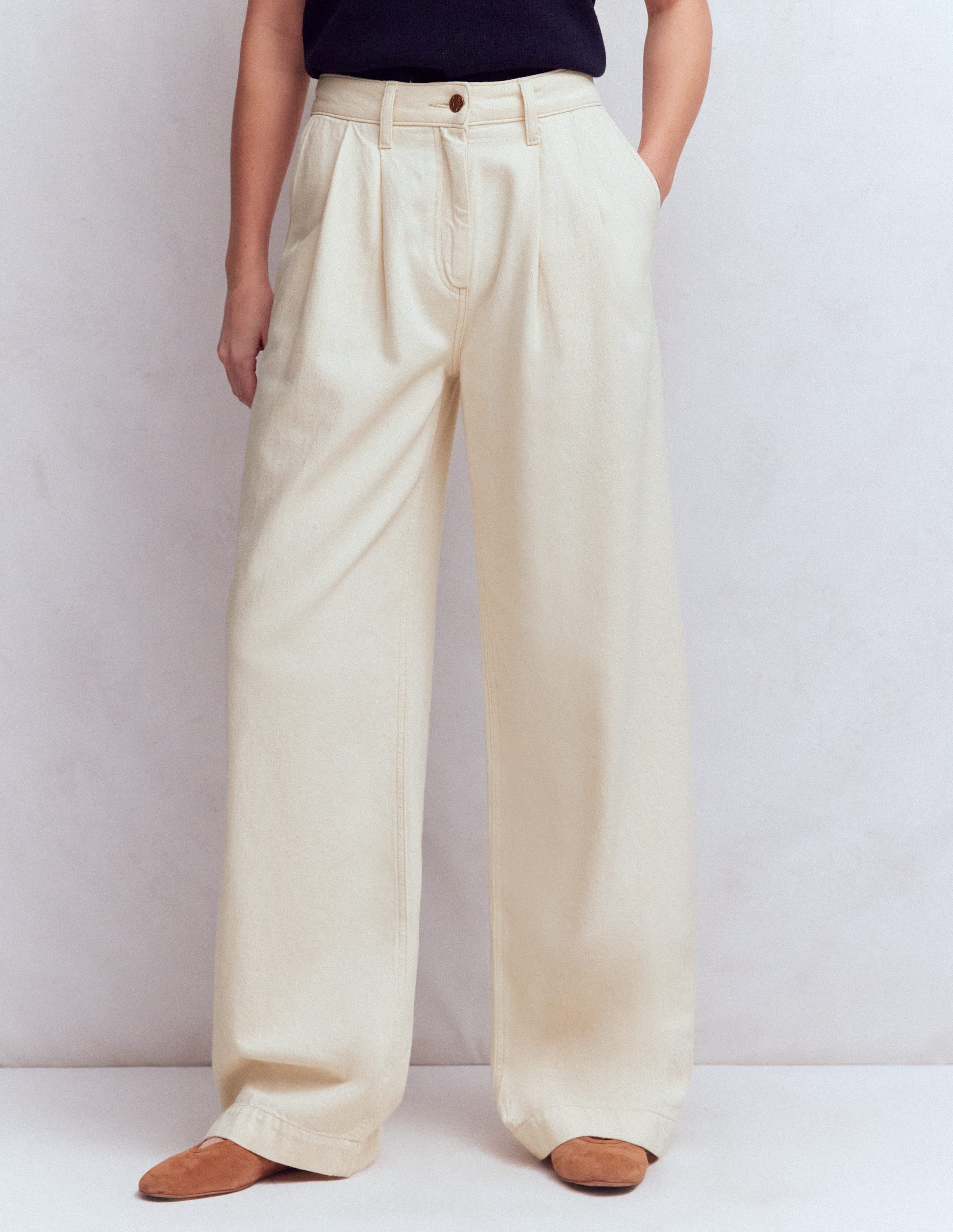 Pleated Wide Leg Jeans-Ecru - Image 4