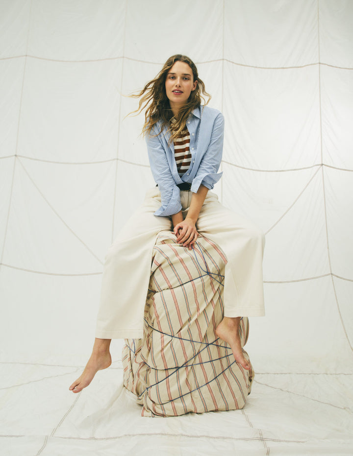 Pleated Wide Leg Jeans-Ecru