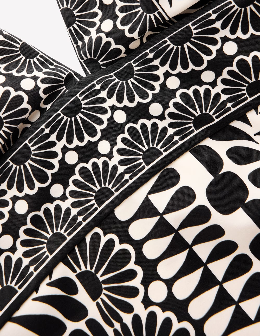 Porto V-neck Swimsuit-Black, Geo Stamp-6