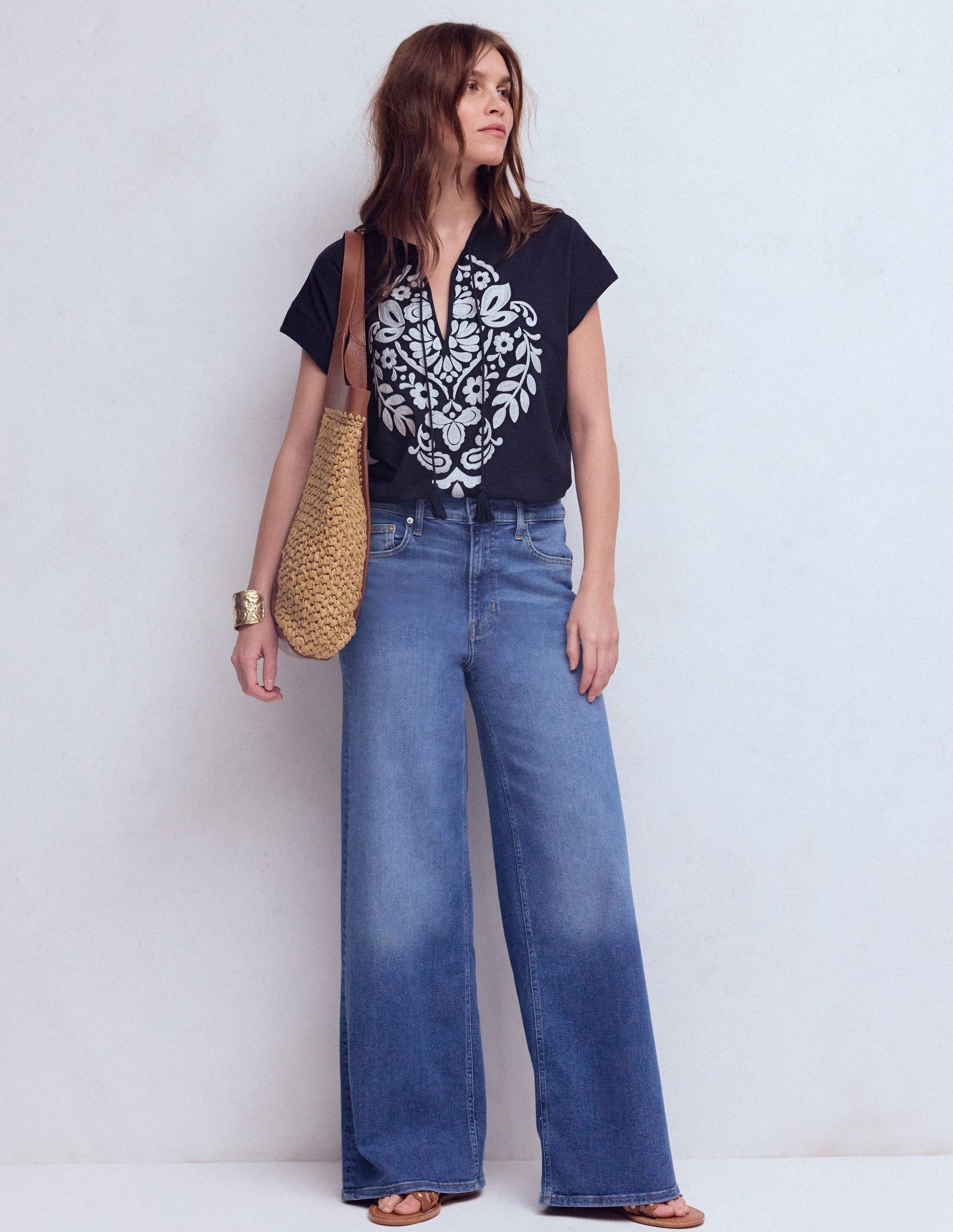 Nina Embroidered Notch T-shirt-Navy Embroidery - Image 4