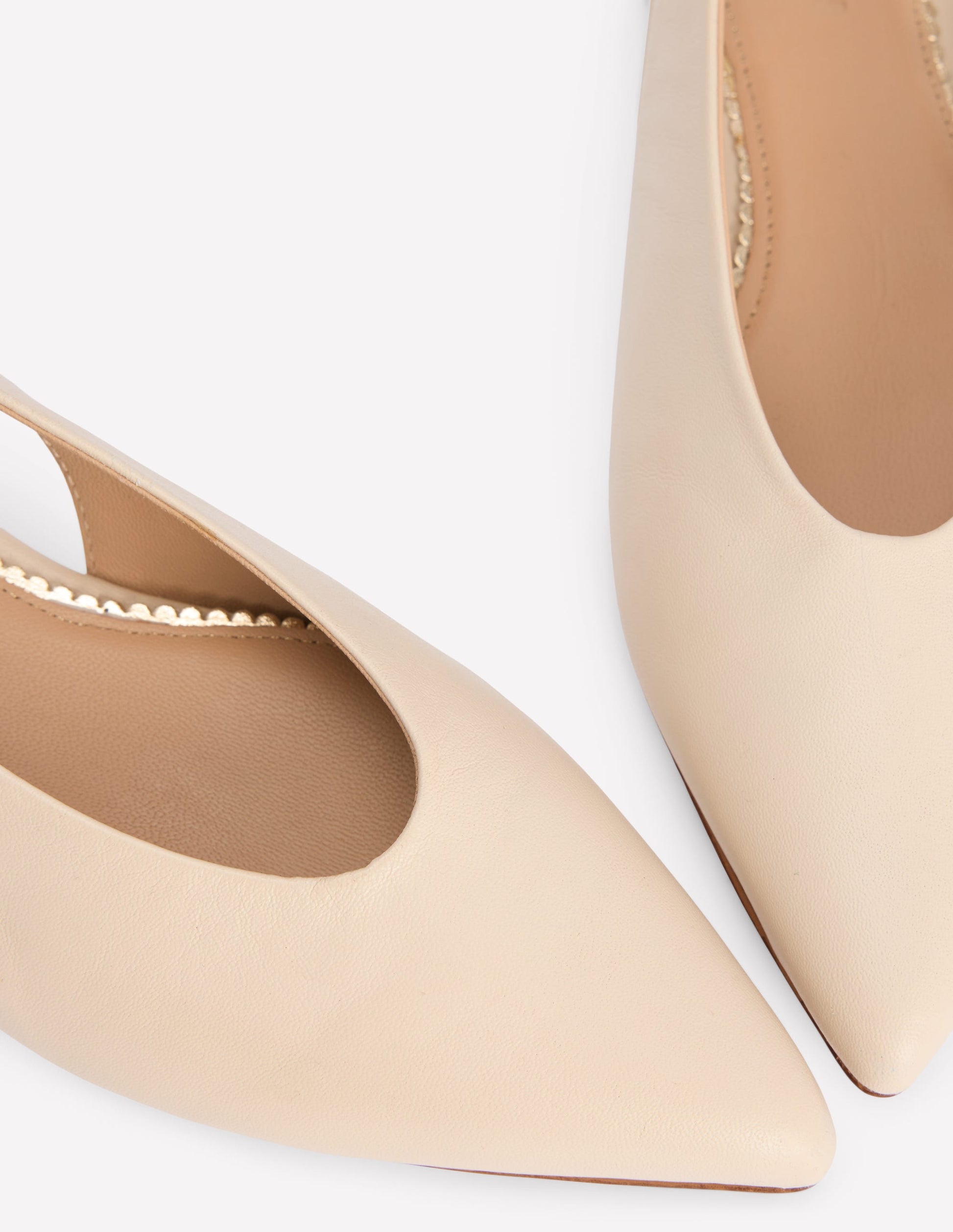 High Cut Flat Point-Ecru-5