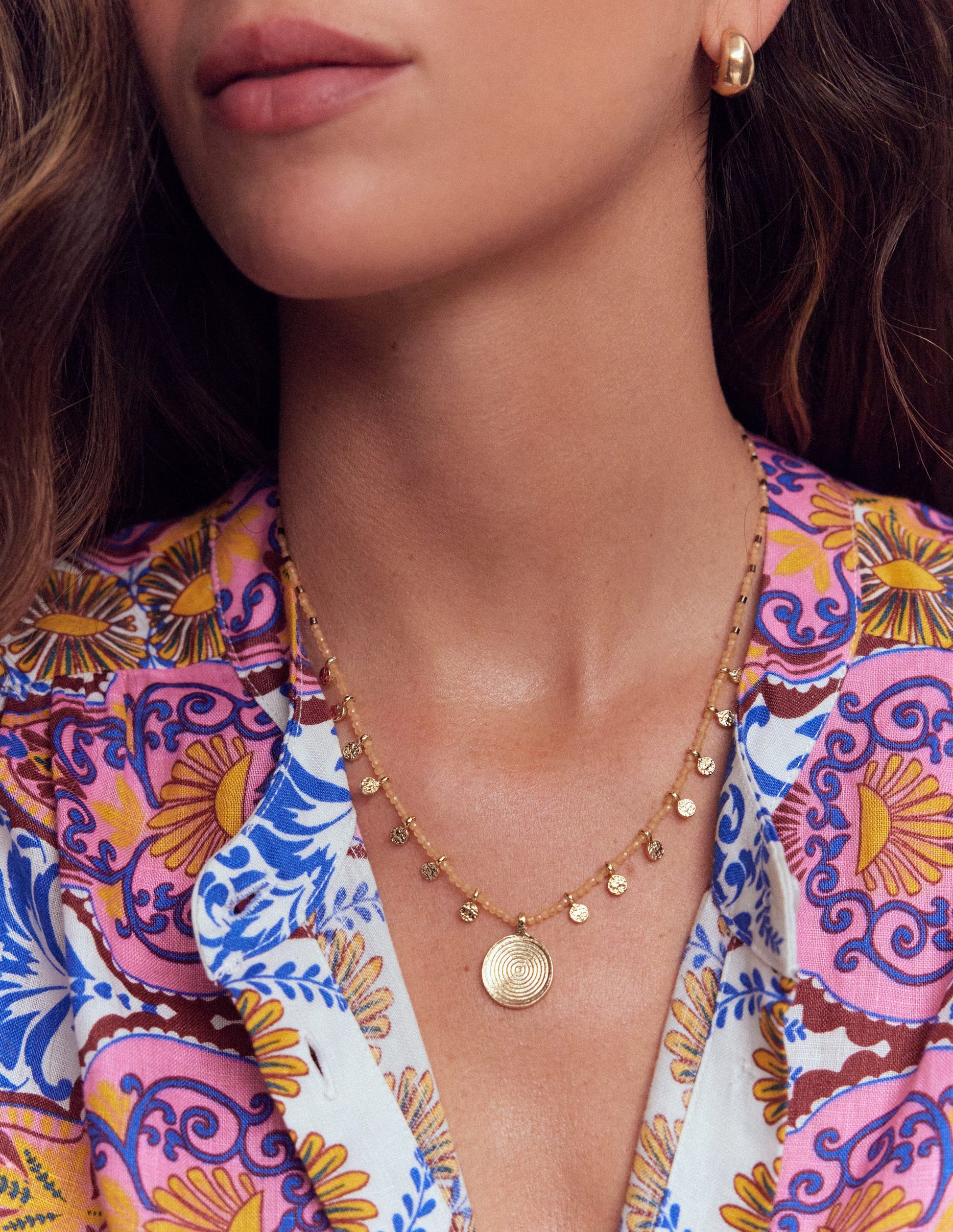 Short Bead Strand Necklace-Gold-3