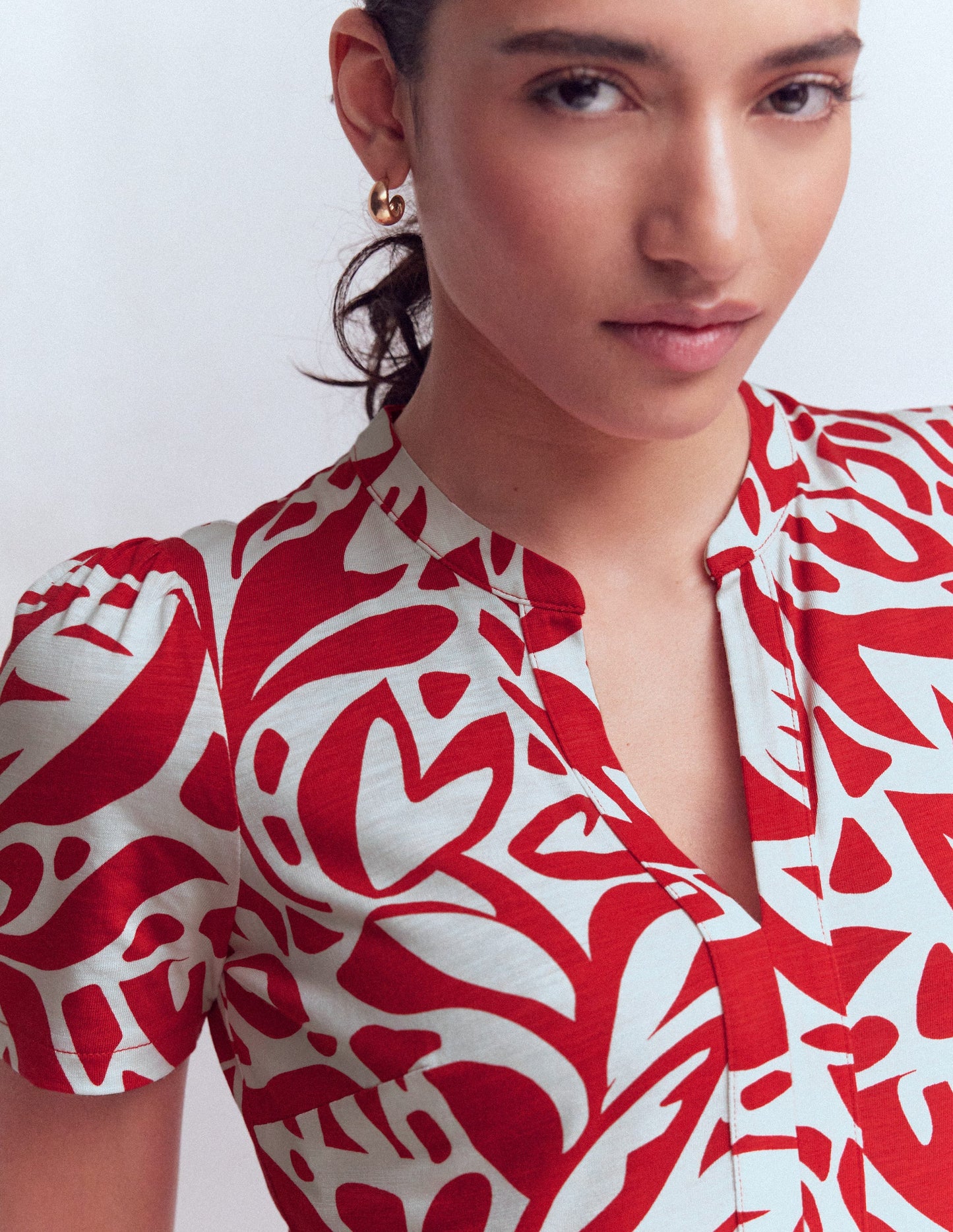 Naomi Short Jersey Dress-Merida Red, Leafy Cascade Mono