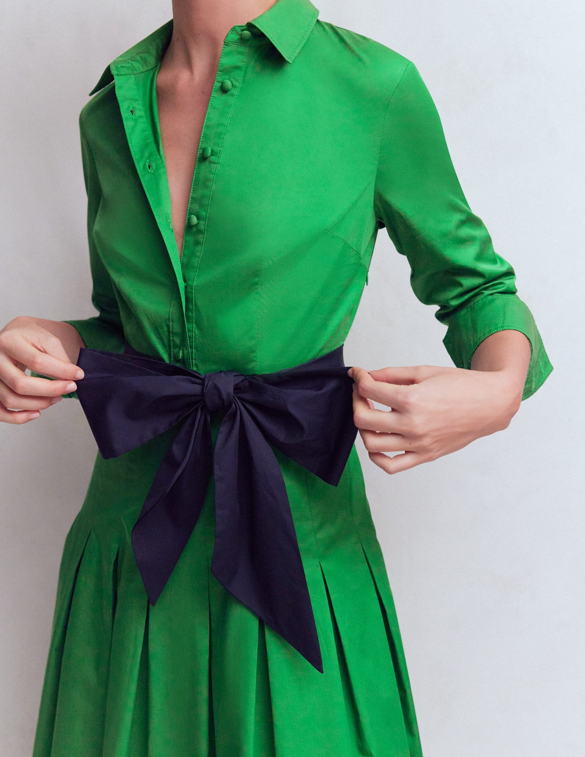 Boden Women's Maxi Pleated Bow Dress in Green | Size 6 Boden Women's Maxi Pleated Bow Dress in Green | Size 6