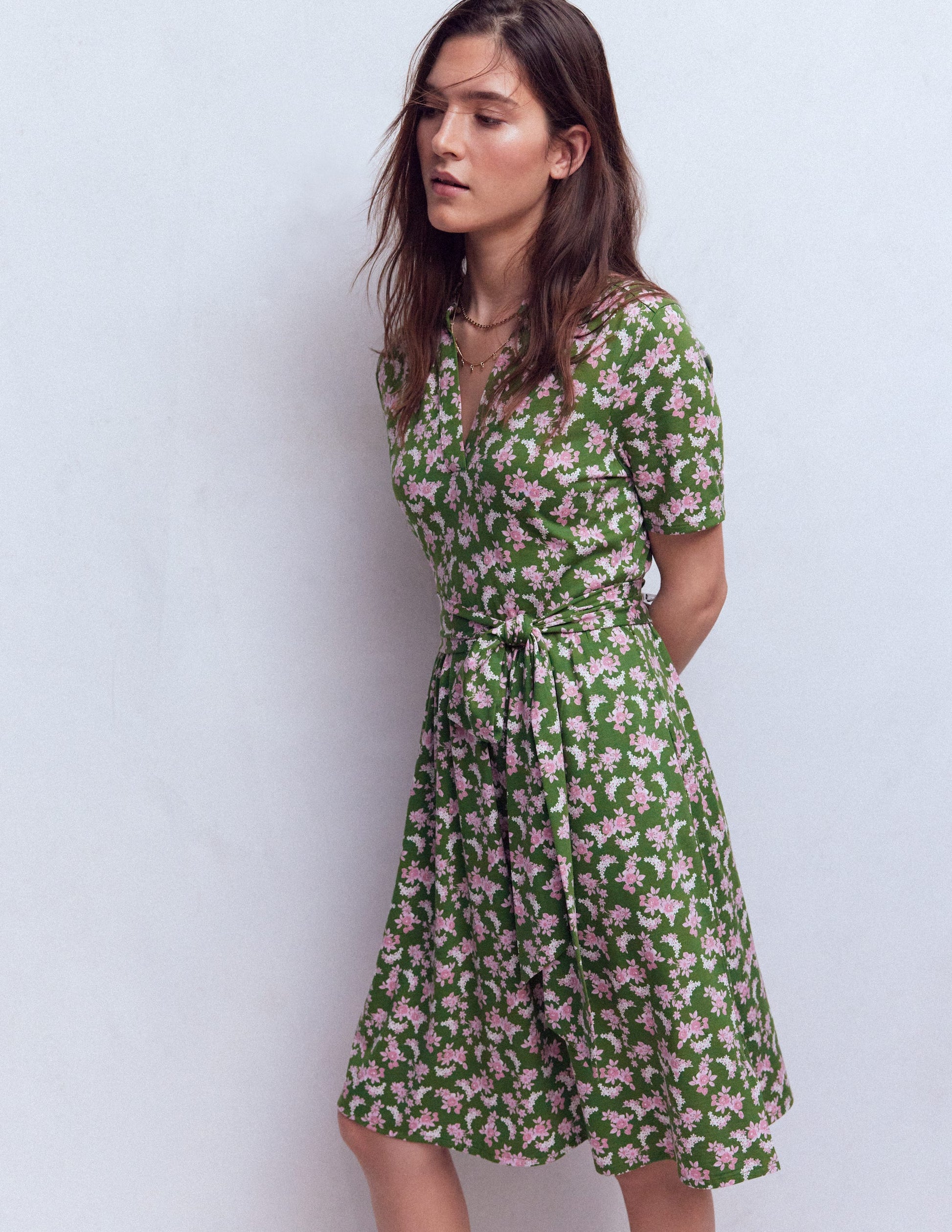 Boden Women's Daisy Flippy Jersey Dress in Green | Size 10 Boden Women's Daisy Flippy Jersey Dress in Green | Size 10