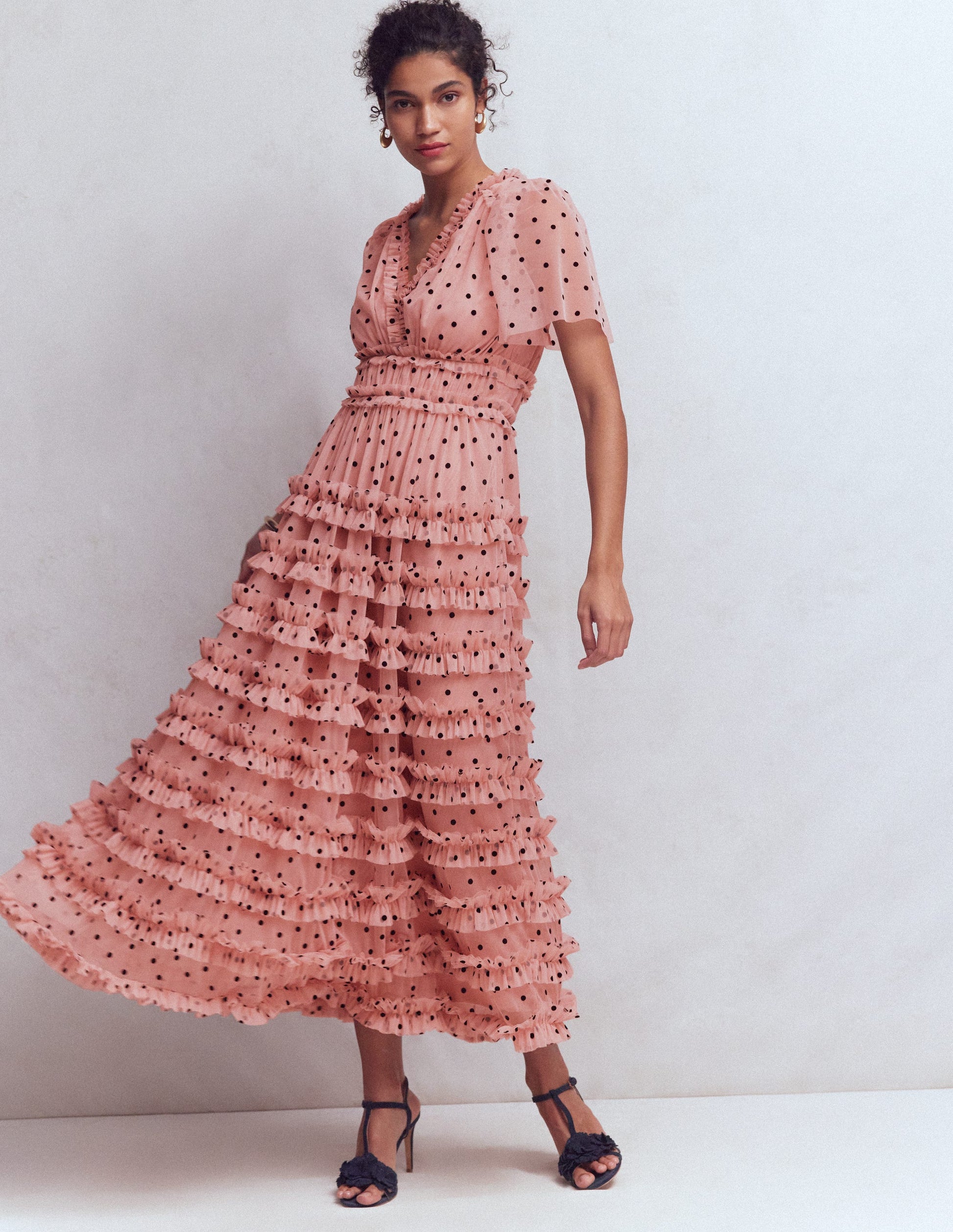 Boden Women's V-Neck Ruffle Tulle Dress in Pink | Size 12 Boden Women's V-Neck Ruffle Tulle Dress in Pink | Size 12