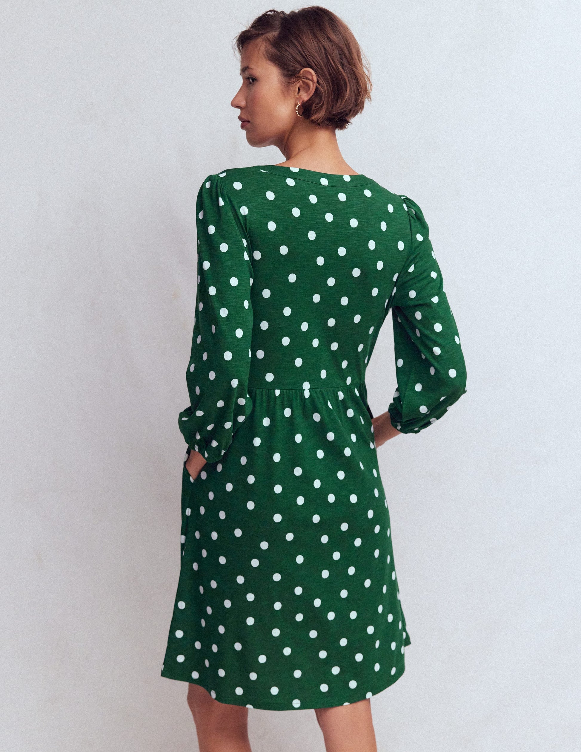 Boden Women's Cathy Notch Neck Jersey Dress in Green | Size 10 Boden Women's Cathy Notch Neck Jersey Dress in Green | Size 10