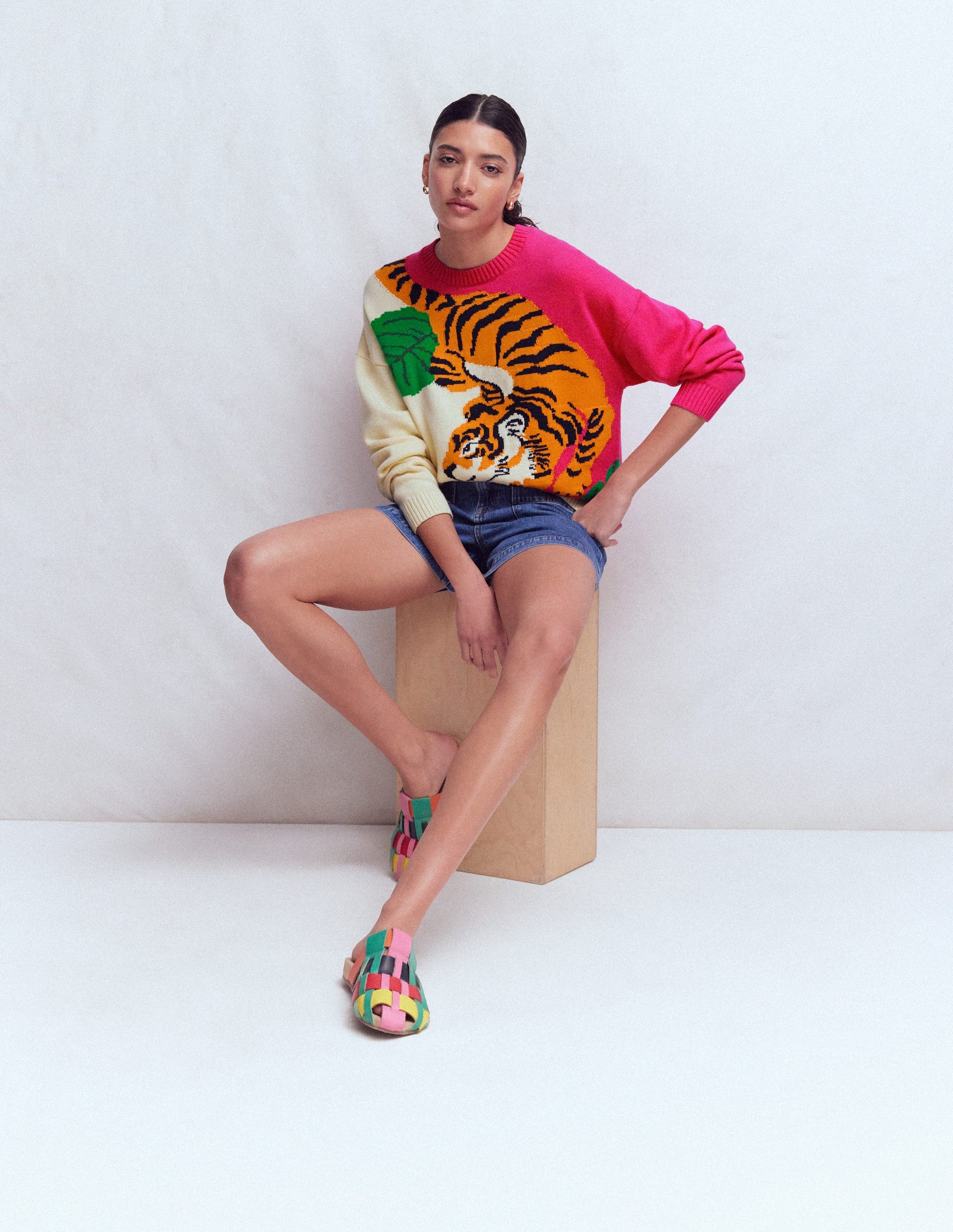 Jacquard Jumper-Warm Ivory and Pink Tiger-5