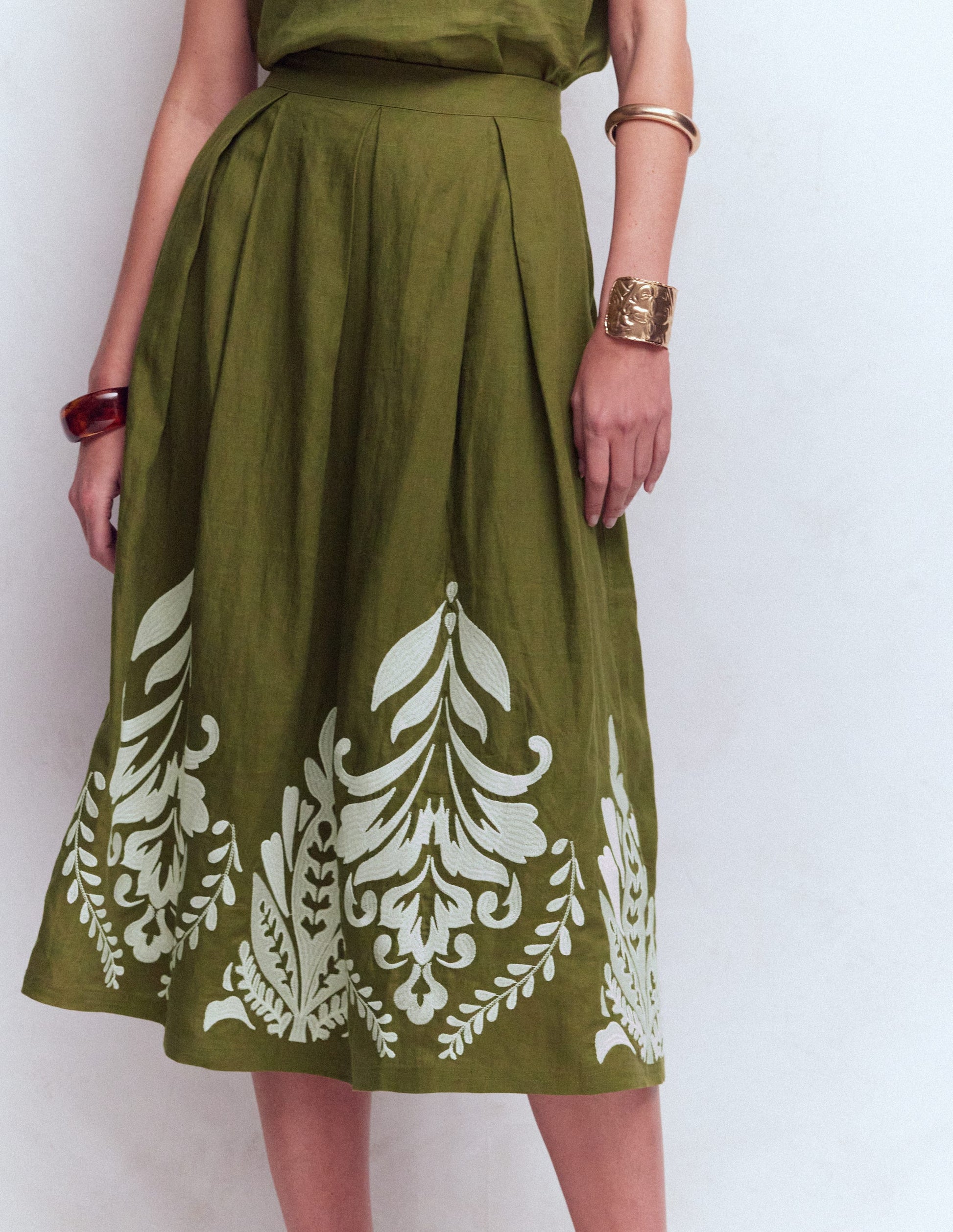 Verity Linen Midi Skirt-Winter Moss Embroidery-6