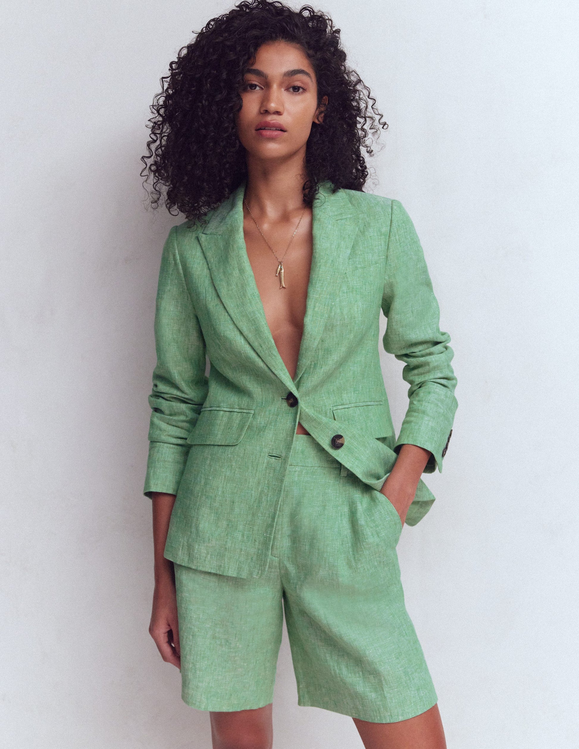 Boden Women's Kensington Linen Shorts in Green | Size 16/18 Boden Women's Kensington Linen Shorts in Green | Size 16/18