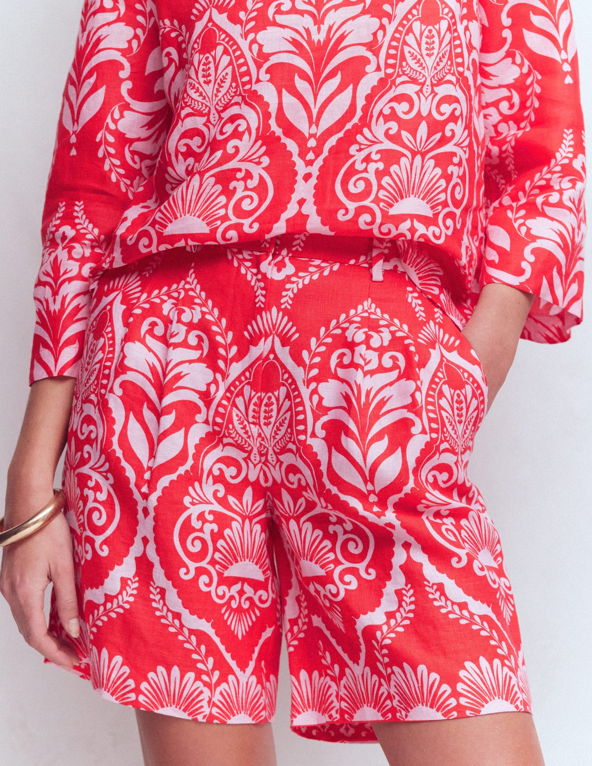 Kensington Linen Shorts-Poppy Red, Ornamental Garden-5