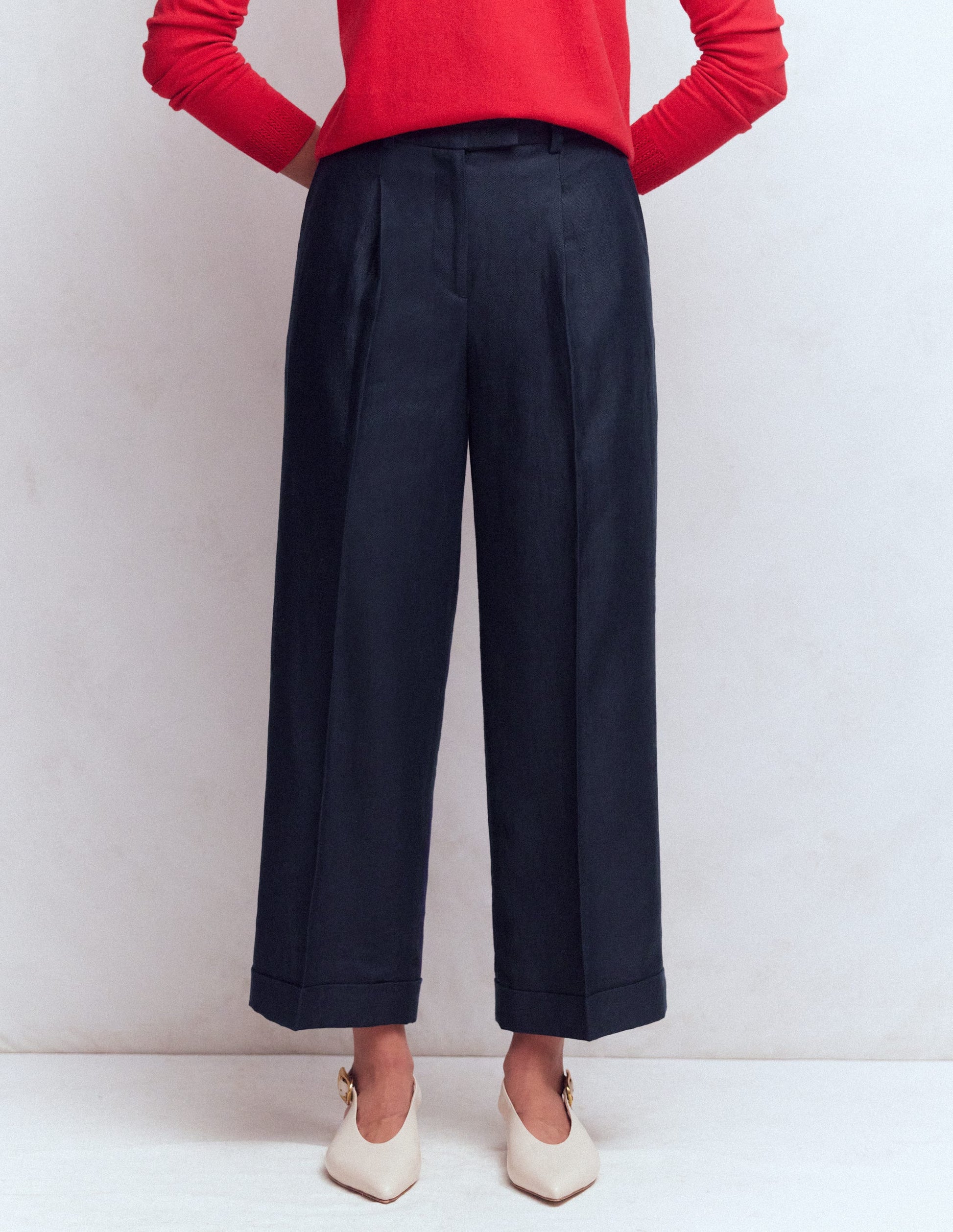 Chiswick Crop Linen Pants-Navy-4