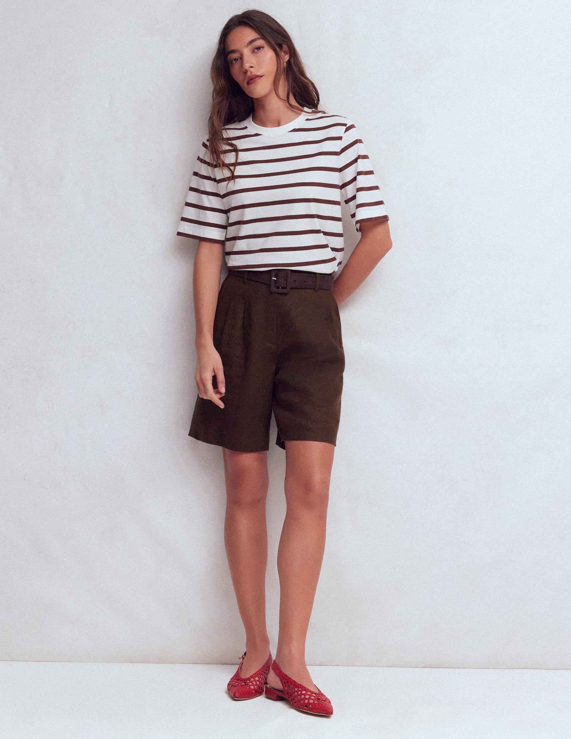 Chelsea Belted Linen Shorts-Bitter Chocolate-6