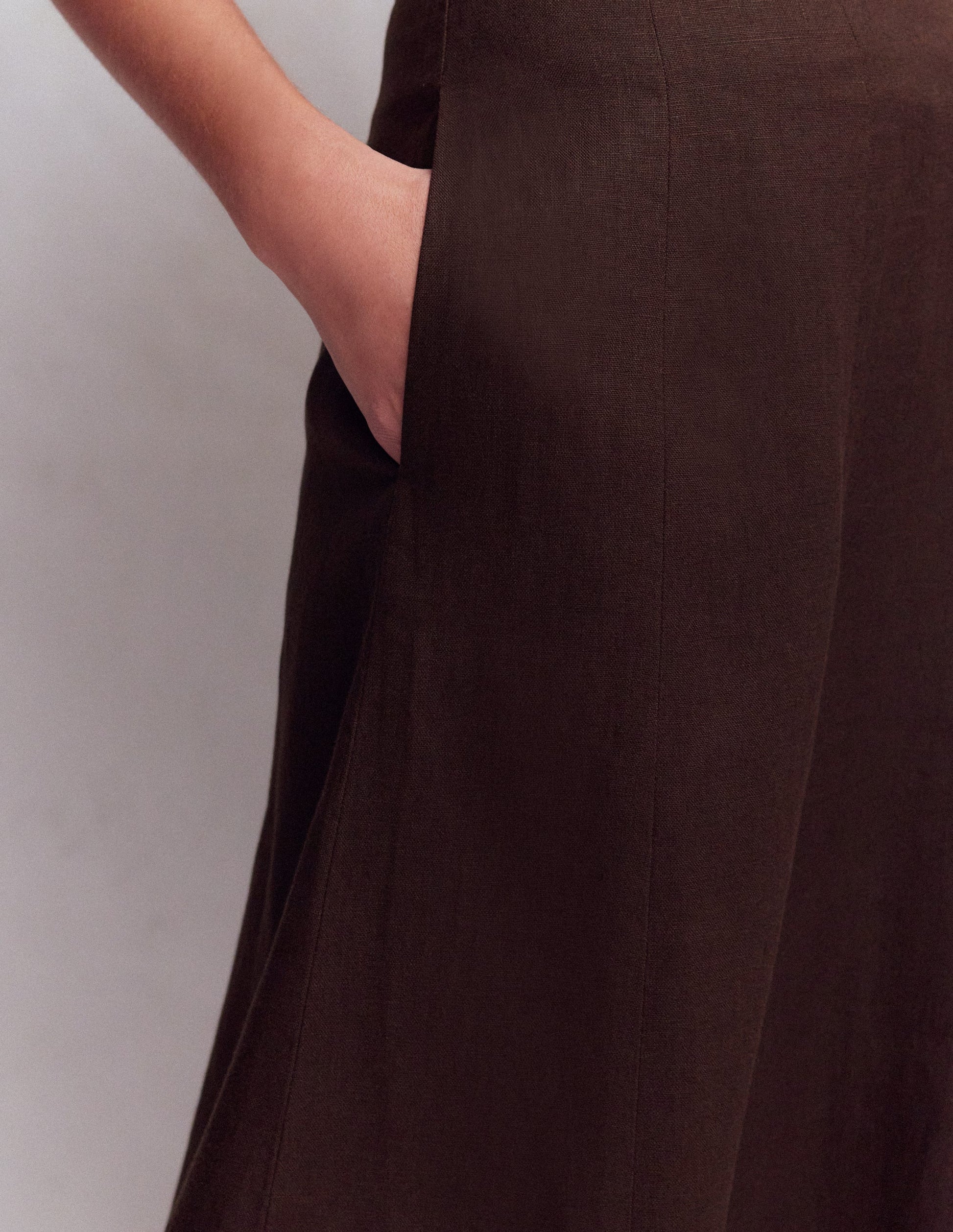 Miriam Linen Maxi Skirt-Bitter Chocolate-2