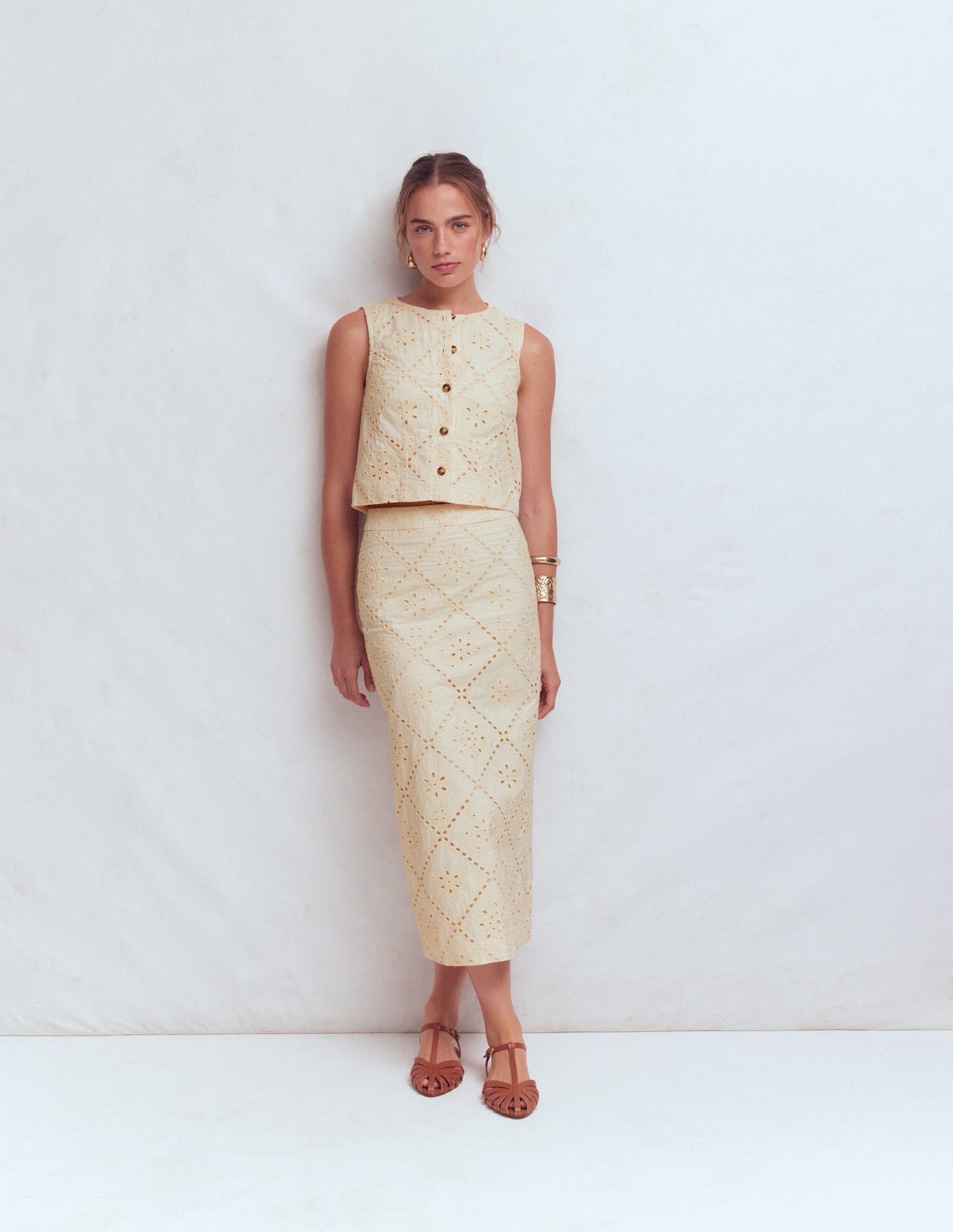Textured Column Skirt-Ivory Broderie - Image 1