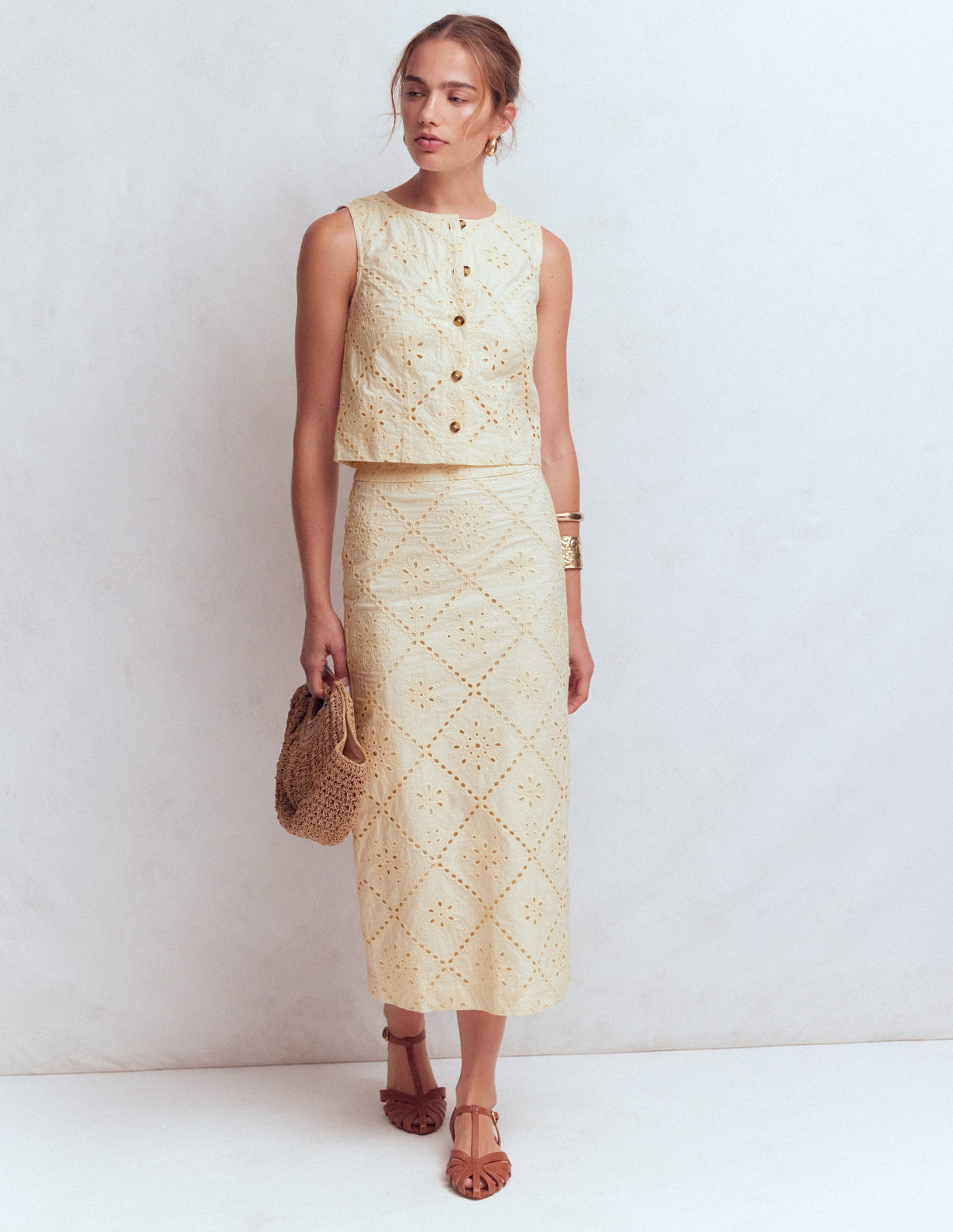 Textured Column Skirt-Ivory Broderie - Image 5