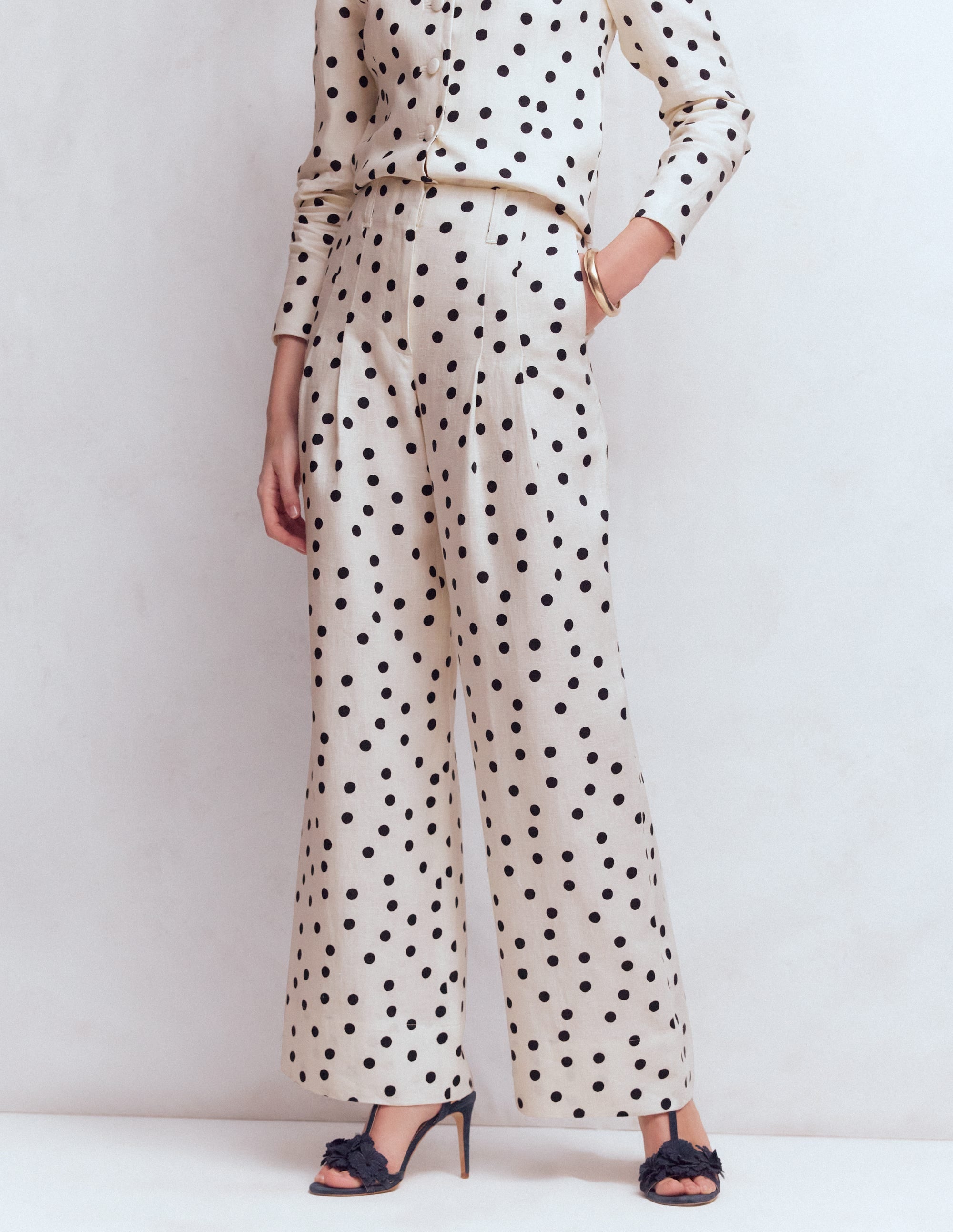 ivory dress pants Jacqueline Pleated Wide Leg / | MESHKI The perfect lightweight dress pant for warm weather Sydney Straight Leg Satin Pants
