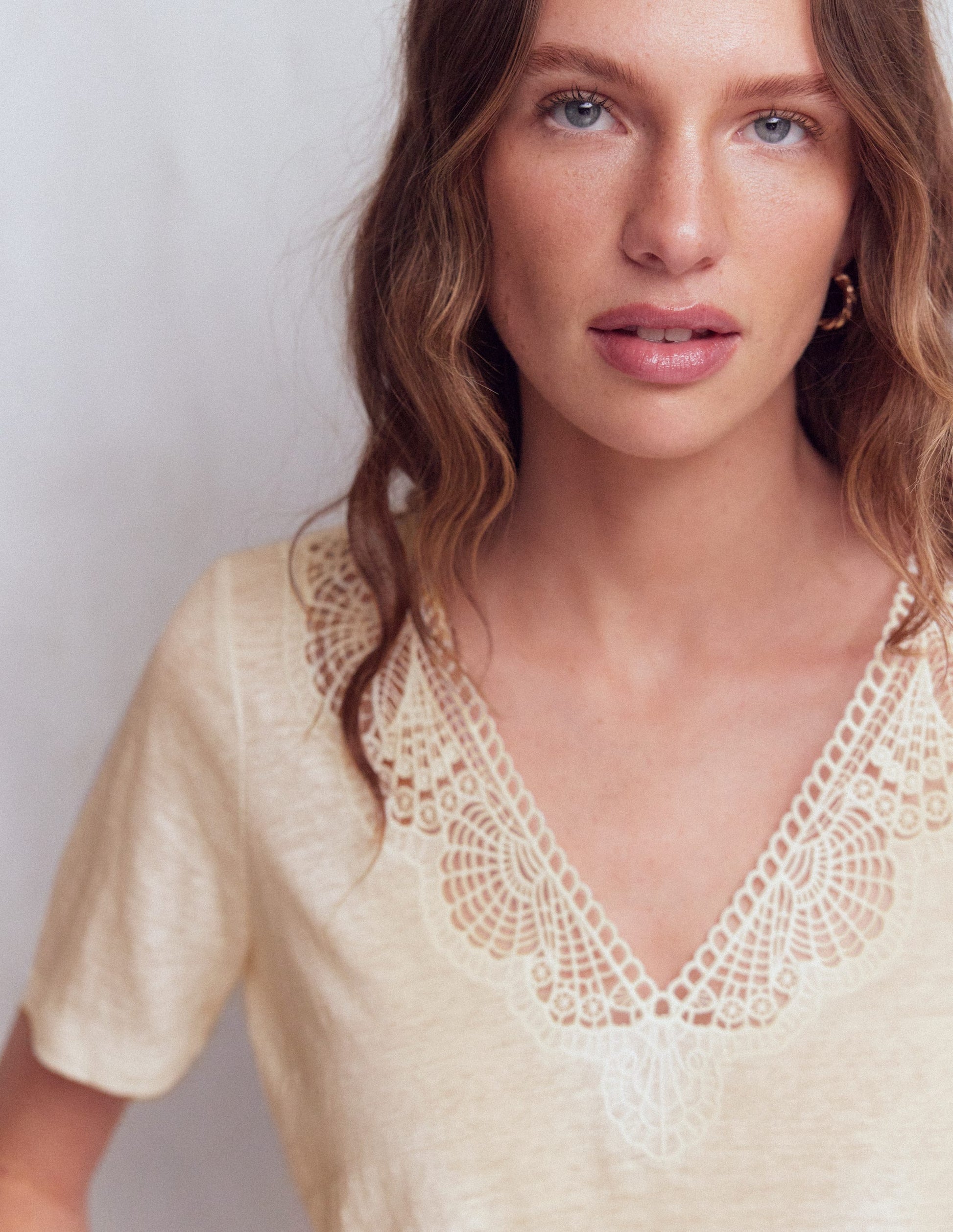 Tara Lace Trim Linen T-shirt-Coconut Milk-2