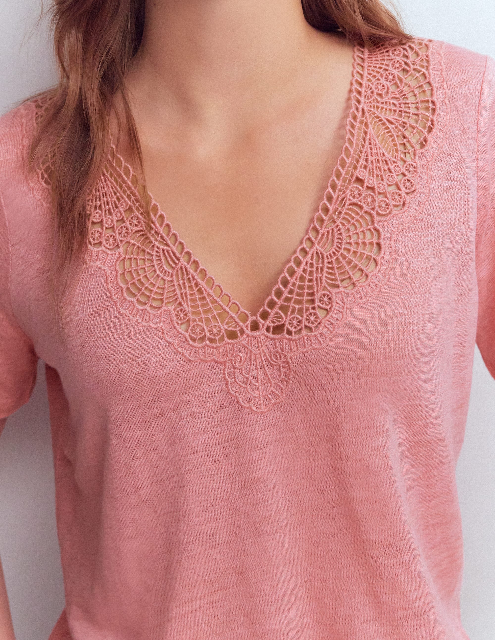 Tara Lace Trim Linen T-shirt-Almond Pink - Image 2