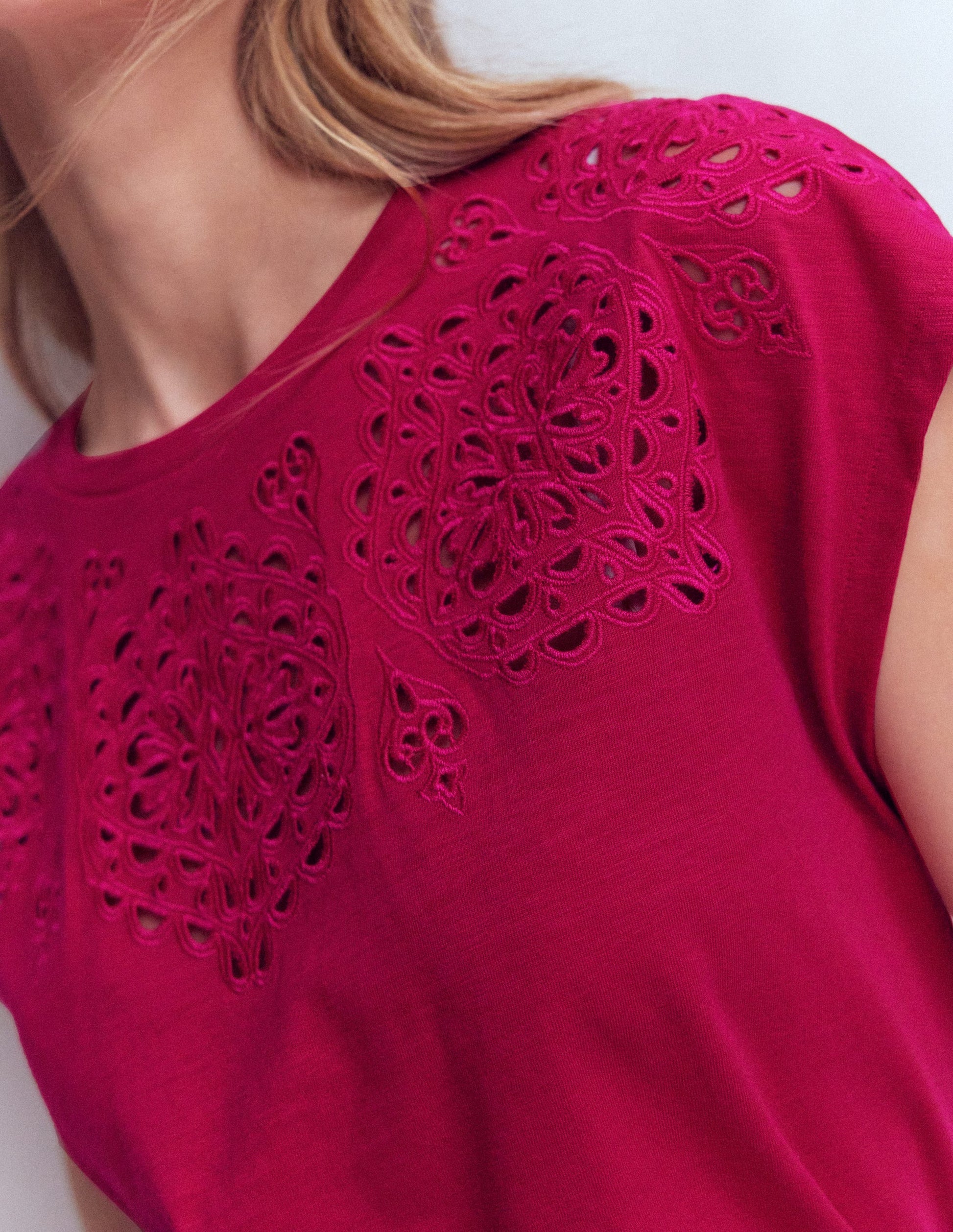 Willow Broderie T-Shirt-Granita-2