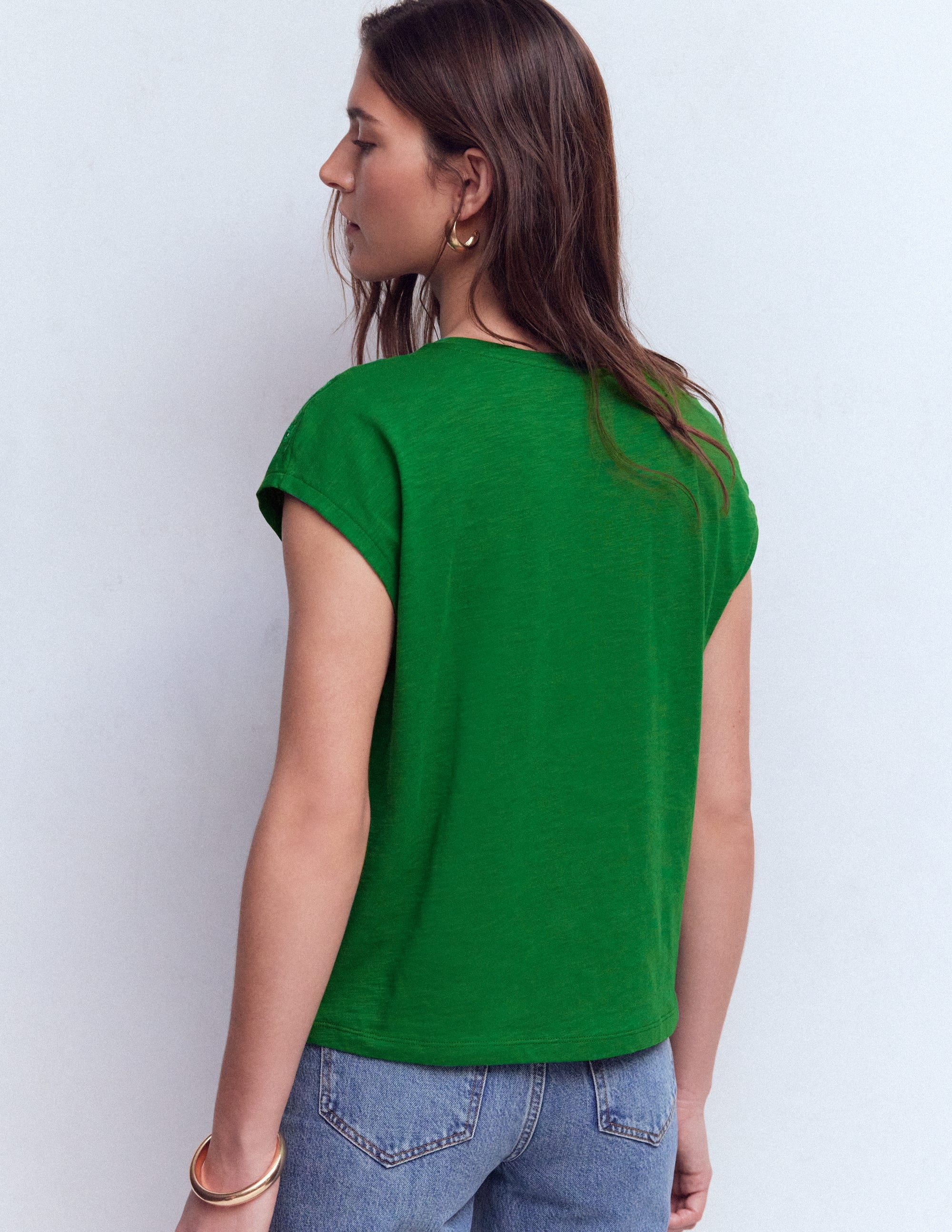 Willow Broderie T-shirt-Fresh Green - Image 3