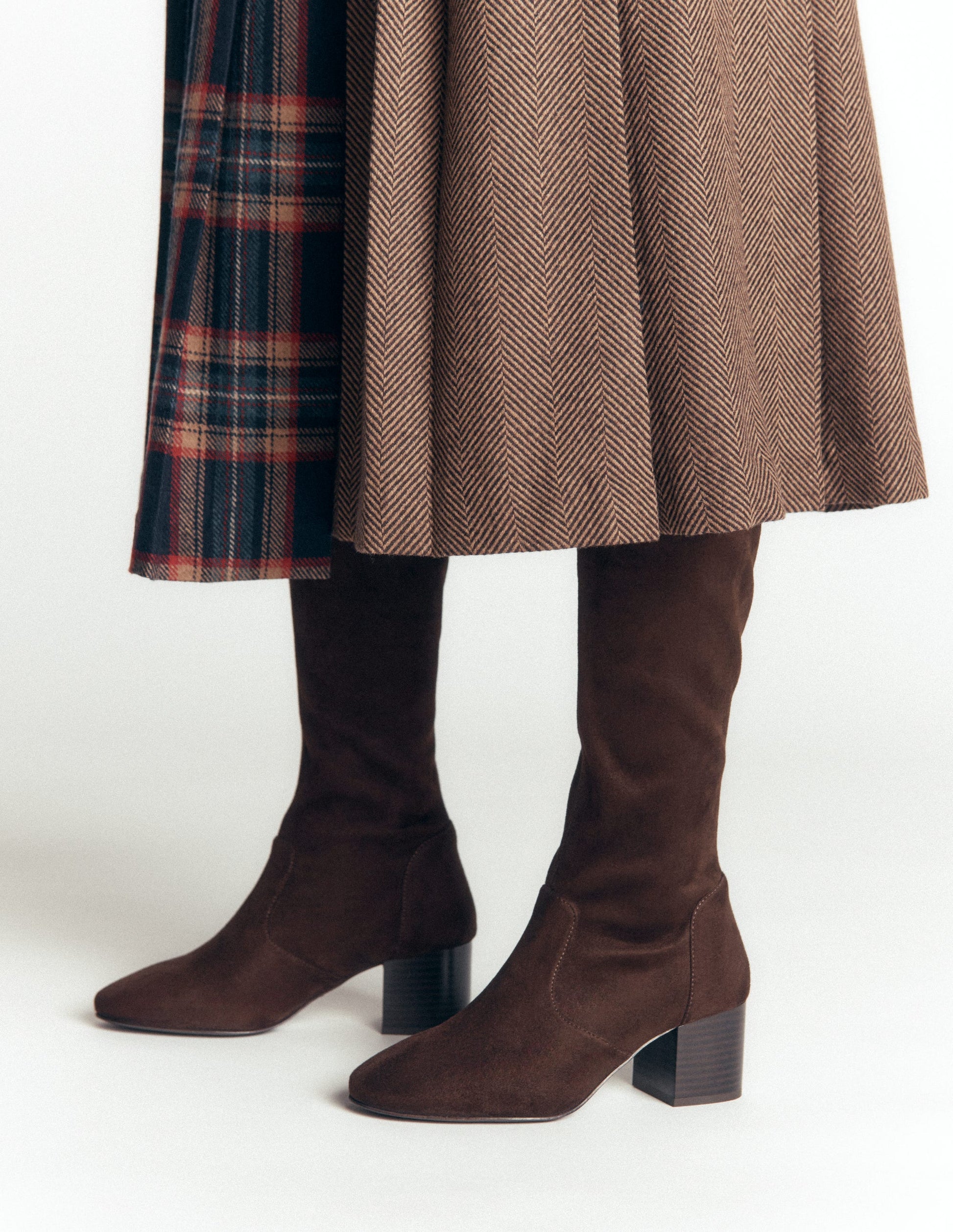 Block Heel Stretch Boots-Chocolate-2