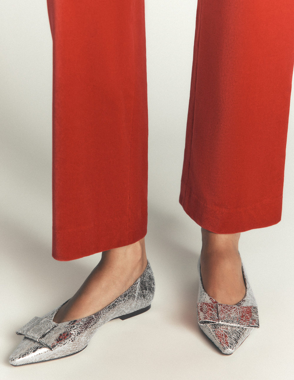 Nigella Bow Pointed Flats-Silver Metallic - Image 2