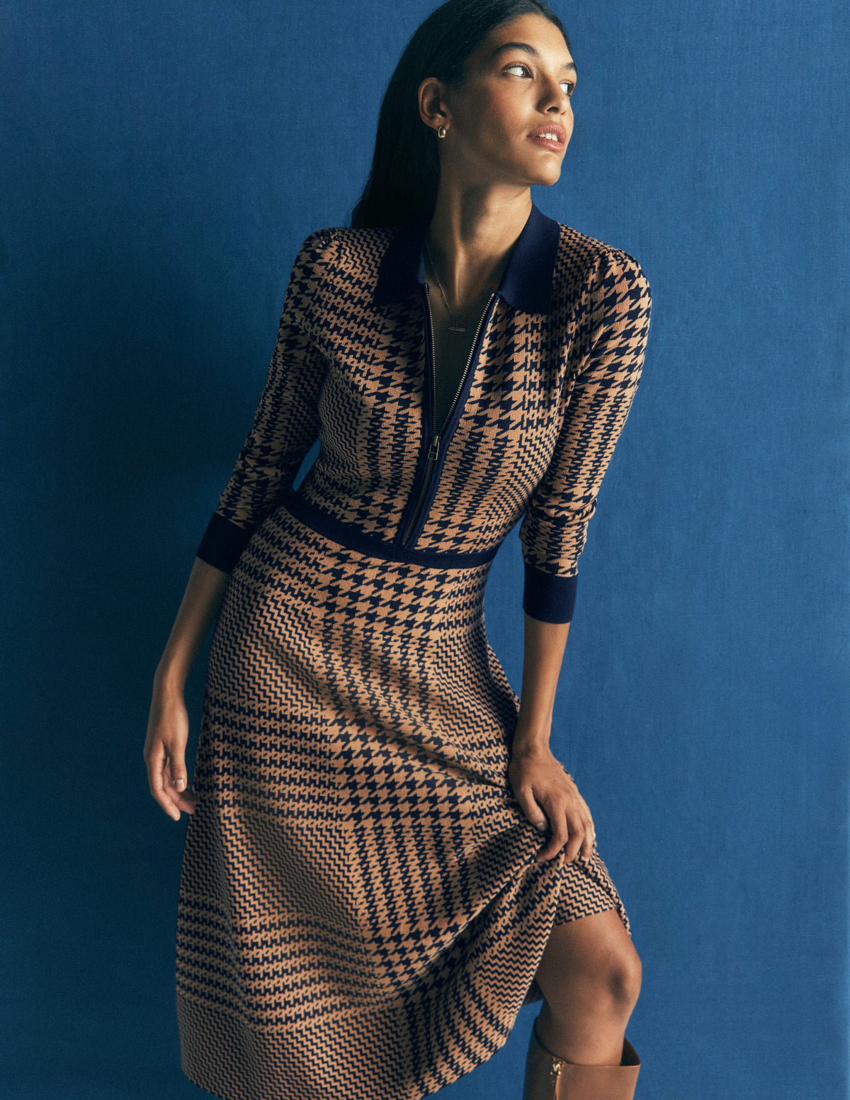 Fiona Zip Front Knitted Dress-Camel and Navy Check - Image 6