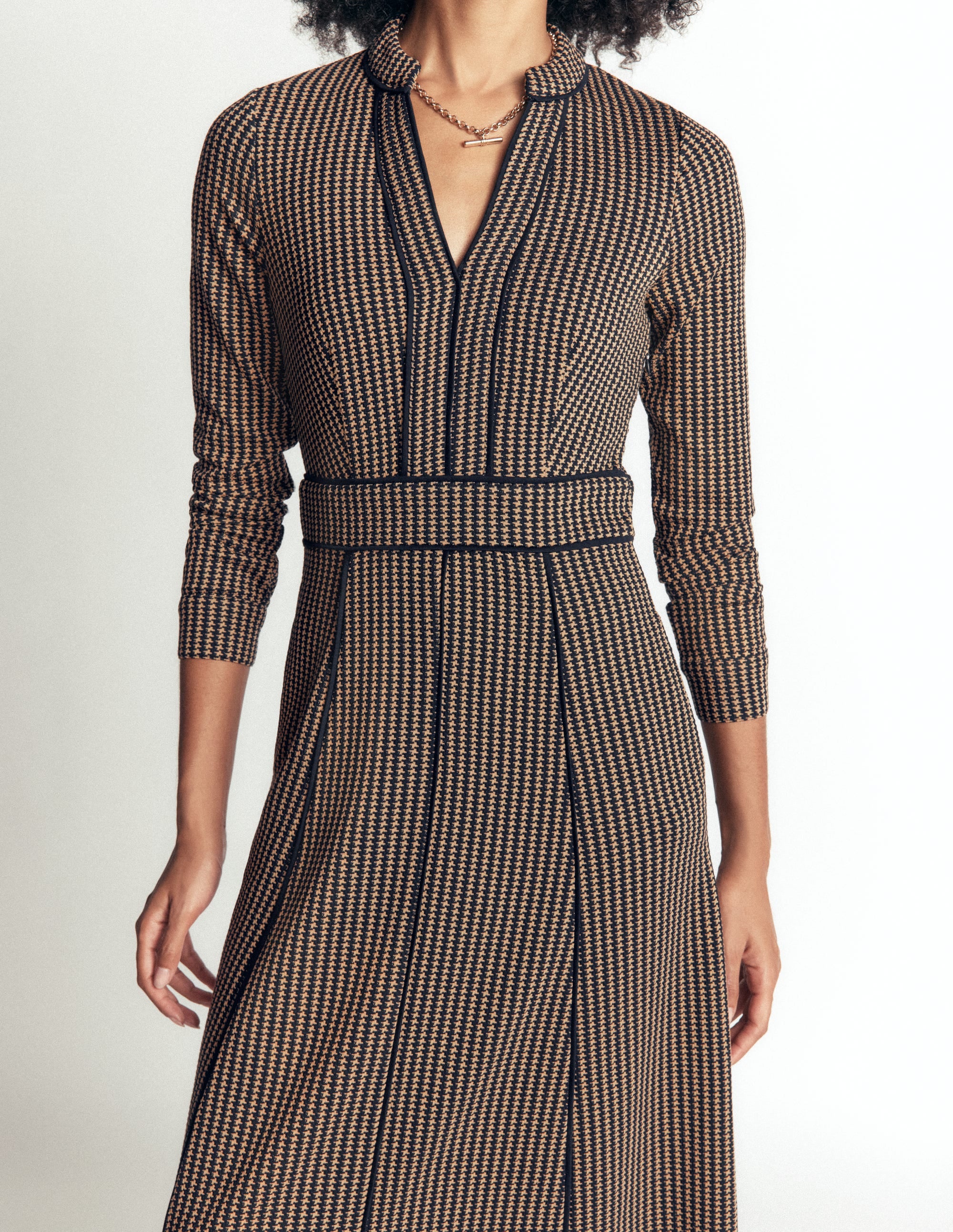 Alex Ponte Contrast Midi Dress-Navy/Camel Texture - Image 3