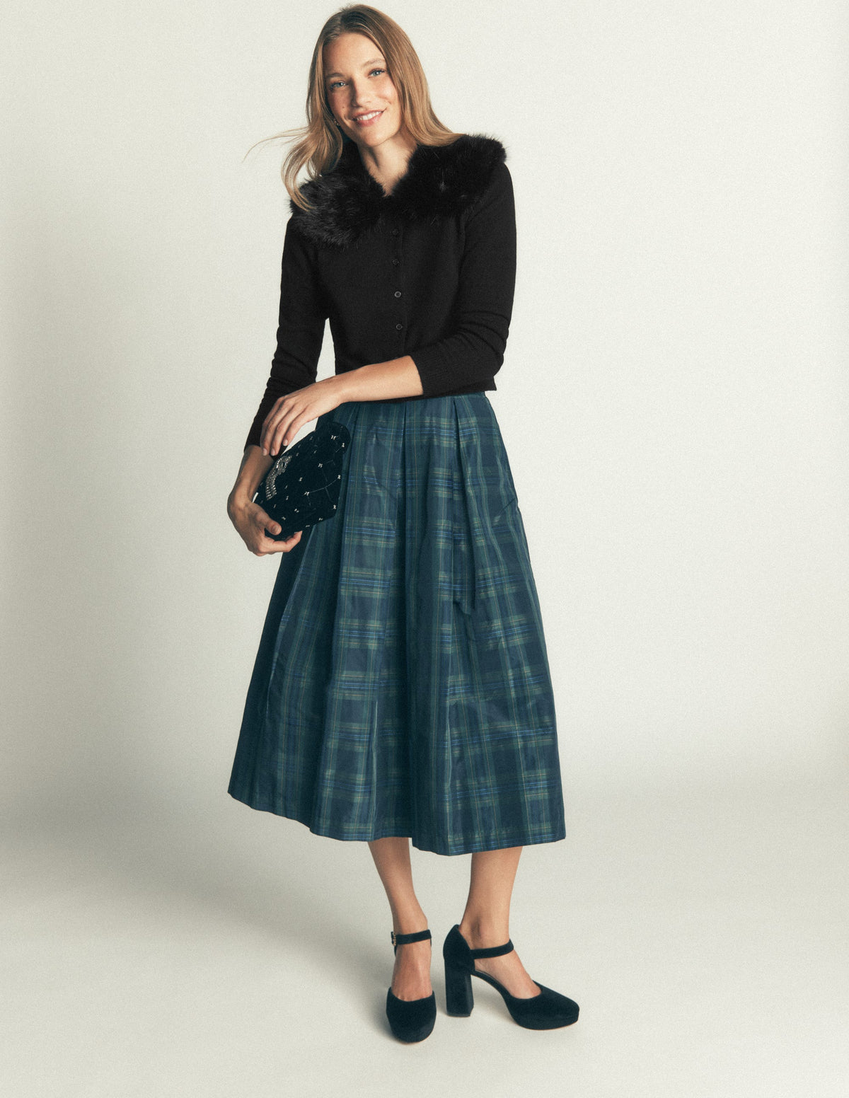 Fur Collar Cropped Cardigan-Black-6