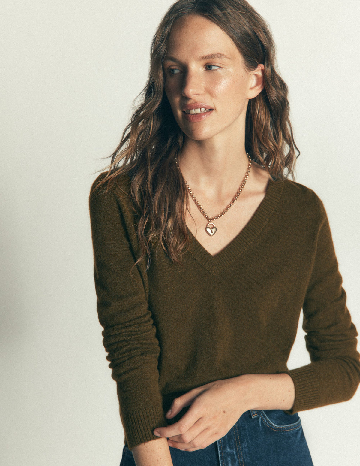 Elsie Cashmere V Neck Sweater-Hunter Green - Image 5