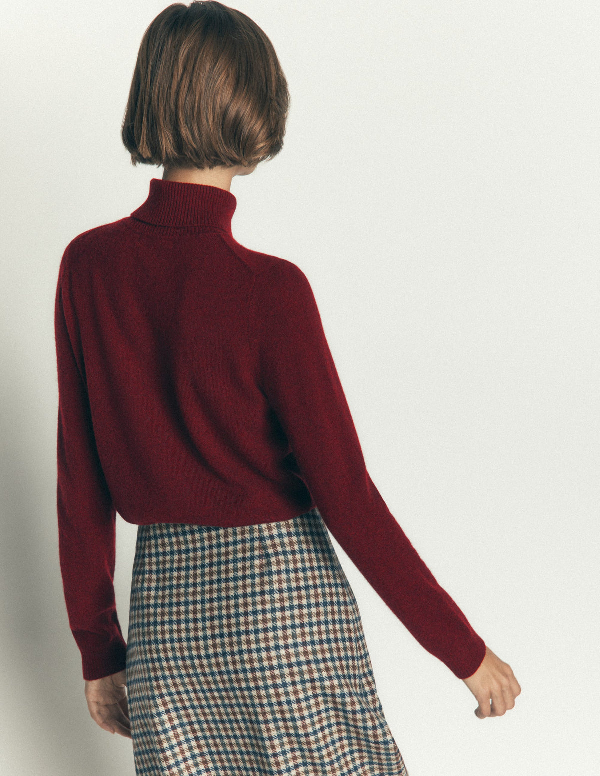 Elsie Cashmere Roll Neck-Deep Burgundy - Image 3