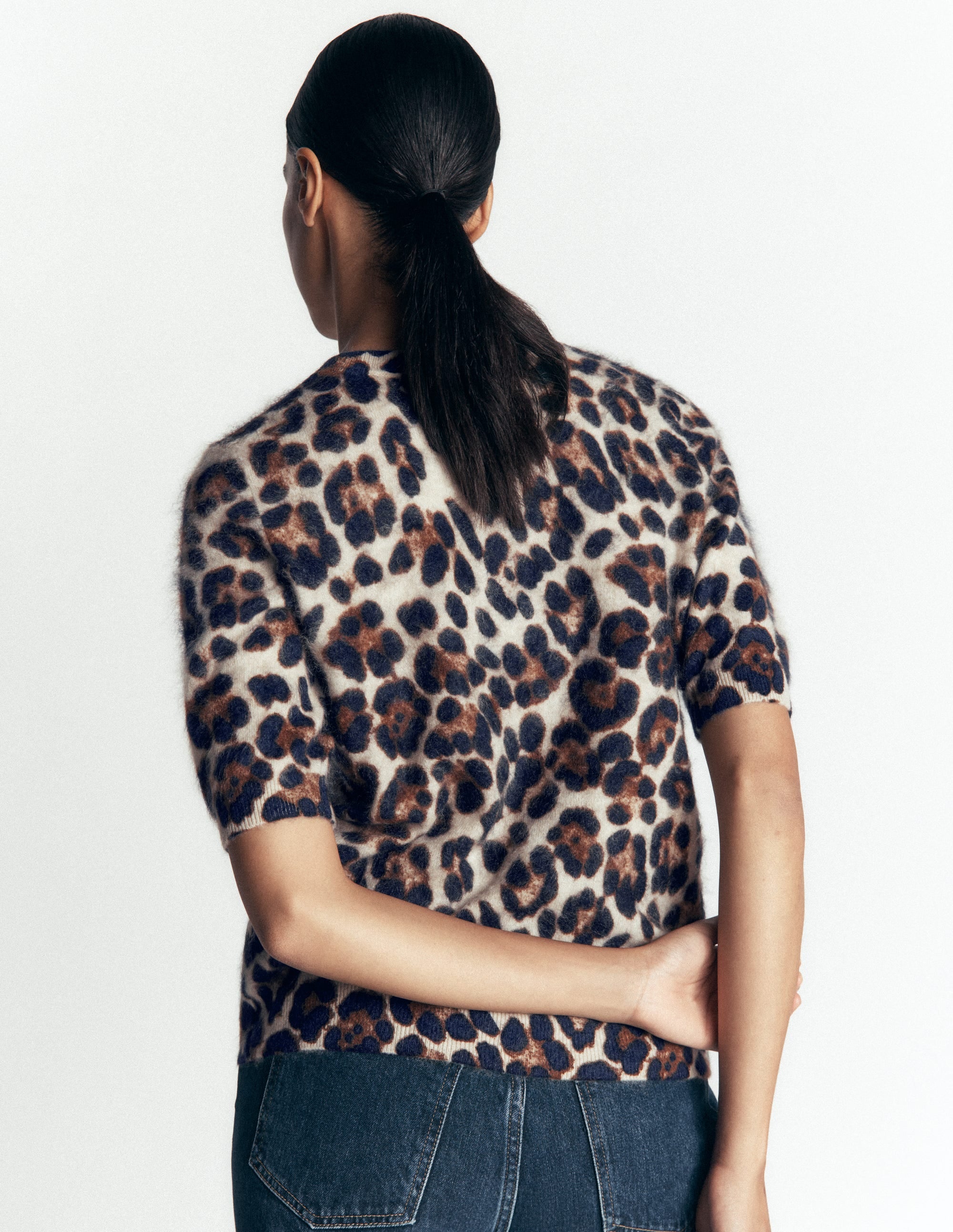 Kat Brushed Cashmere T-shirt-Camel, Leopard - Image 3