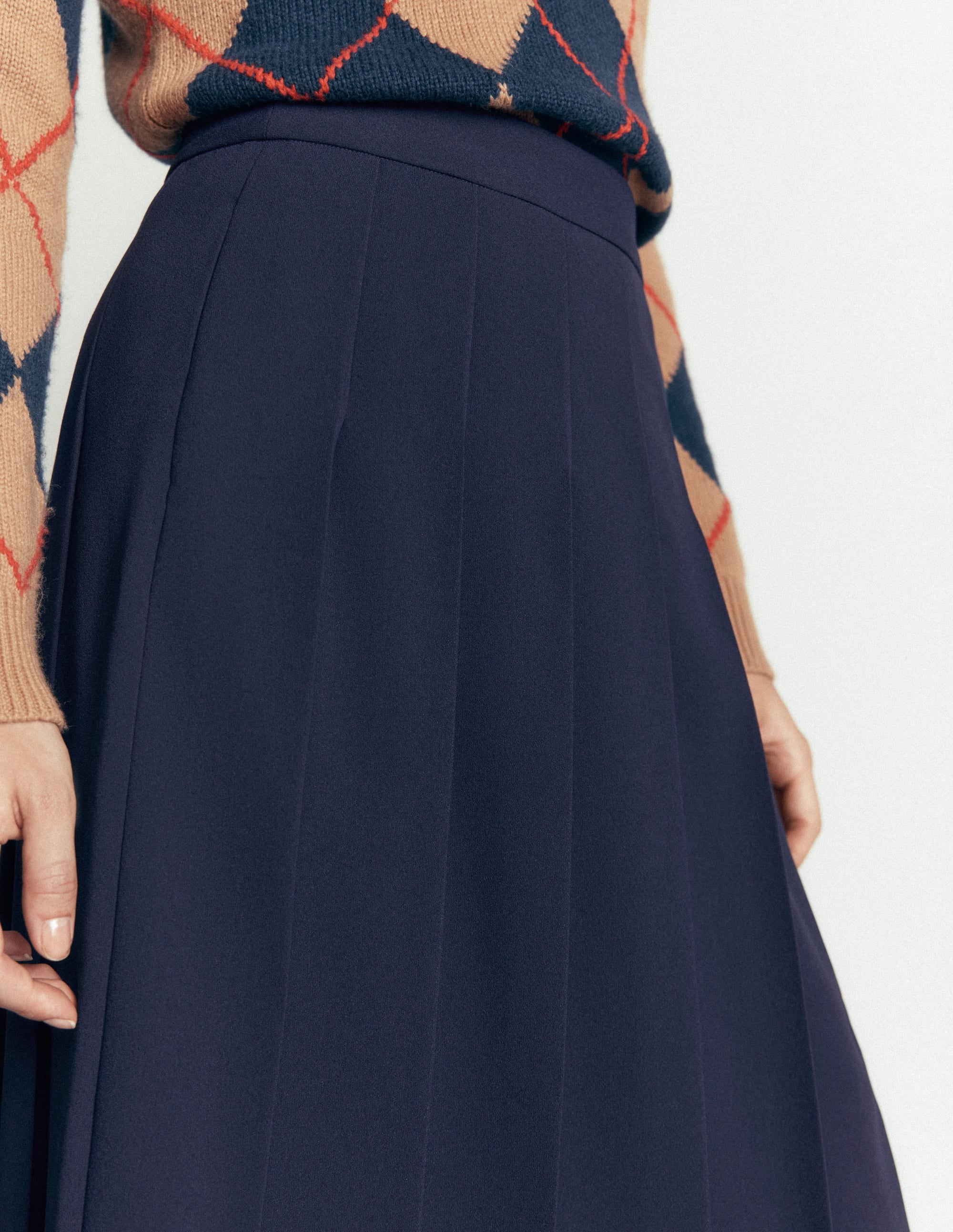 Pleat Side Split Midi Skirt-Navy - Image 2
