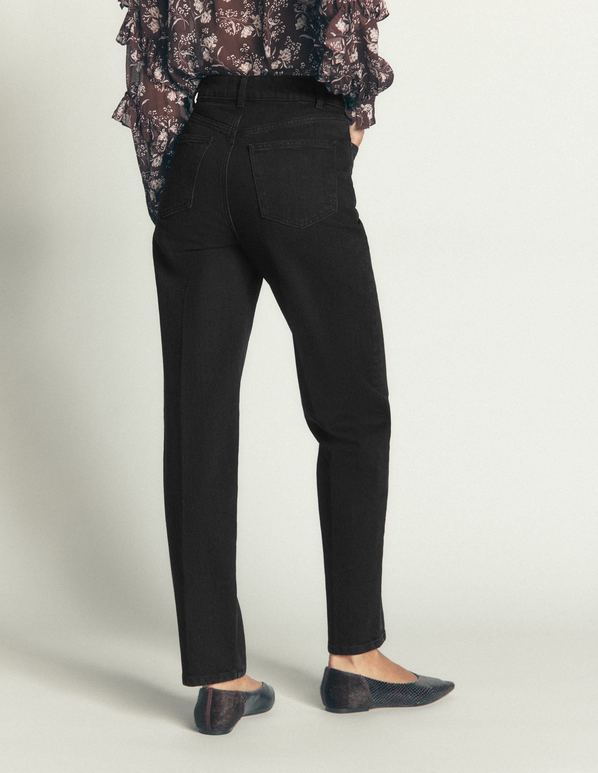 Tapered Leg Jeans-Washed Black - Image 3