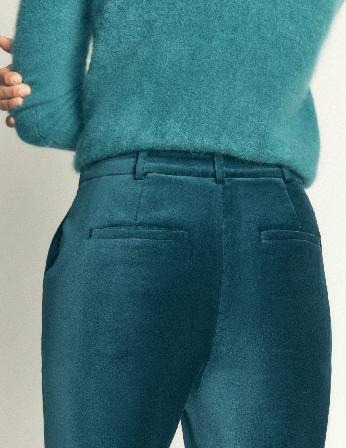 Fitzrovia Velvet Pants-Teal Ocean-2