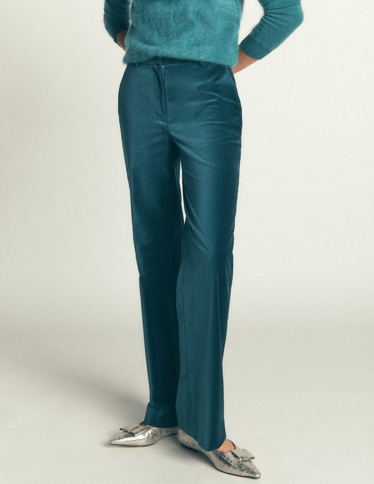 Fitzrovia Velvet Pants-Teal Ocean-5