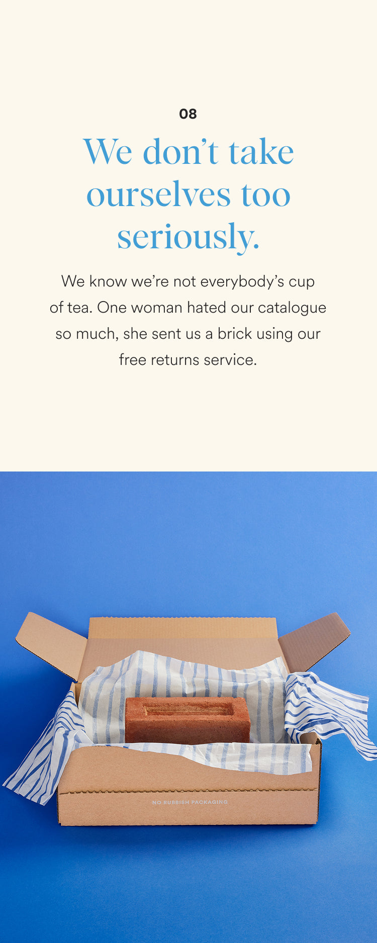 Open cardboard box with striped fabric and brick on a blue background, with text on the right.